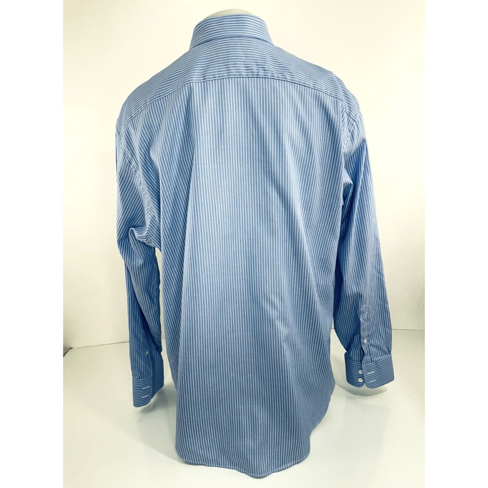 Brooks Brothers Brooks Brothers / Thomas Mason Striped Shirt Mens 17.5 35 Dress Shirt Long Sleeve Blue White Vintage? (if applicable) Mens Size US XXL / EU 58 / 5 - 4 Thumbnail