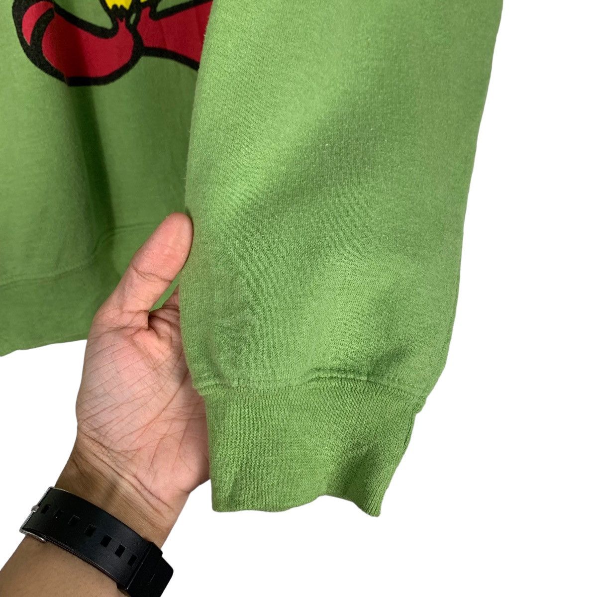 Gildan Tweety With ACDC Cap Rolling Stone Tees Sweatshirt #0737-C34 Size US S / EU 44-46 / 1 - 8 Thumbnail