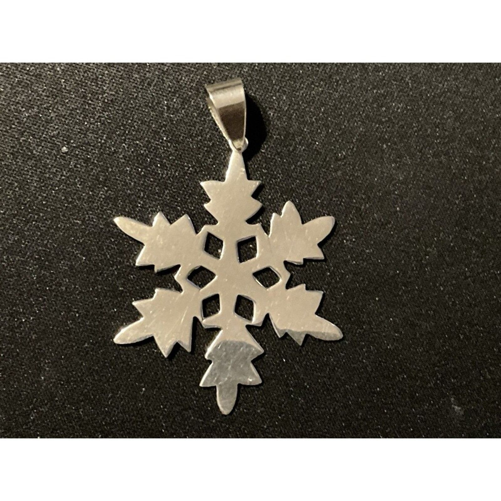 Other 925 Sterling Silver Snow Flake Pendant Size ONE SIZE - 2 Thumbnail