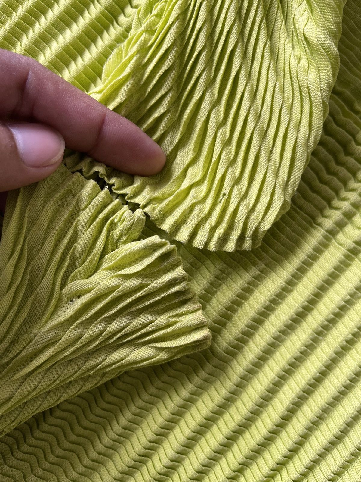 Issey Miyake × Pleats Please Issey Miyake 2000s Issey Miyake Pleats please Button up Size US L / EU 52-54 / 3 - 12 Thumbnail