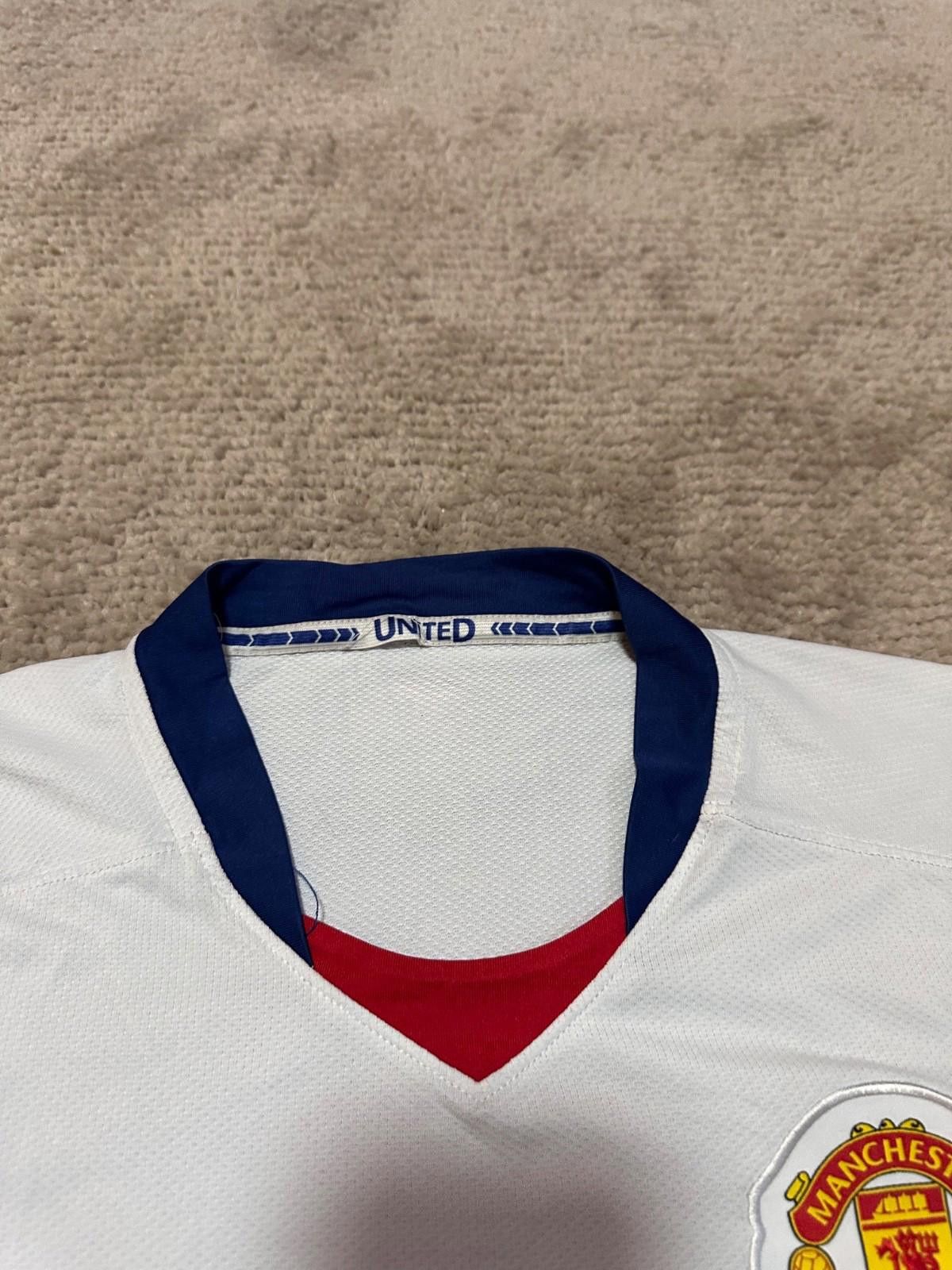 Nike MANCHESTER UNITED 2008 2009 AWAY FOOTBALL SHIRT JERSEY NIKE Size US M / EU 48-50 / 2 - 4 Thumbnail