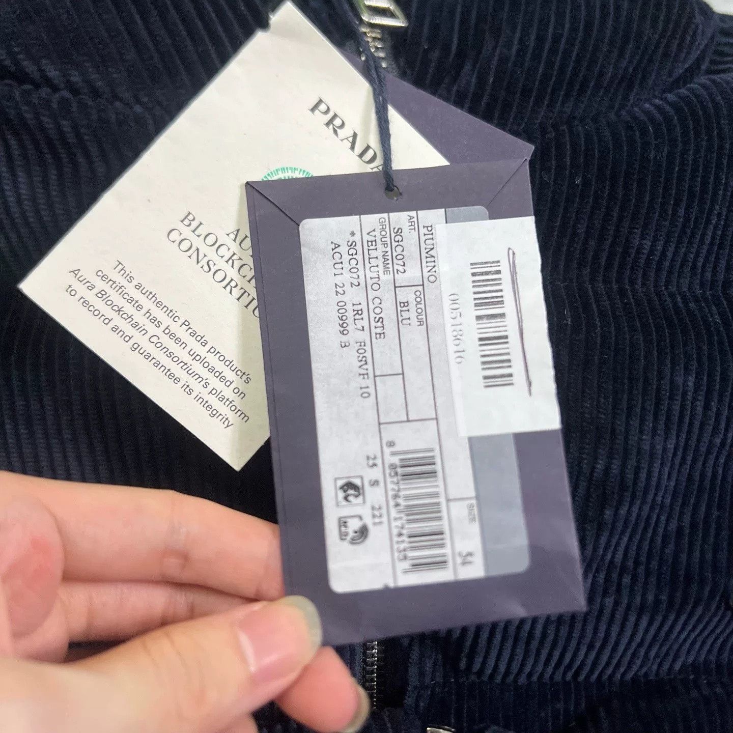 Prada Prada Corduroy Cropped Down Jacket Size US L / EU 52-54 / 3 - 5 Thumbnail