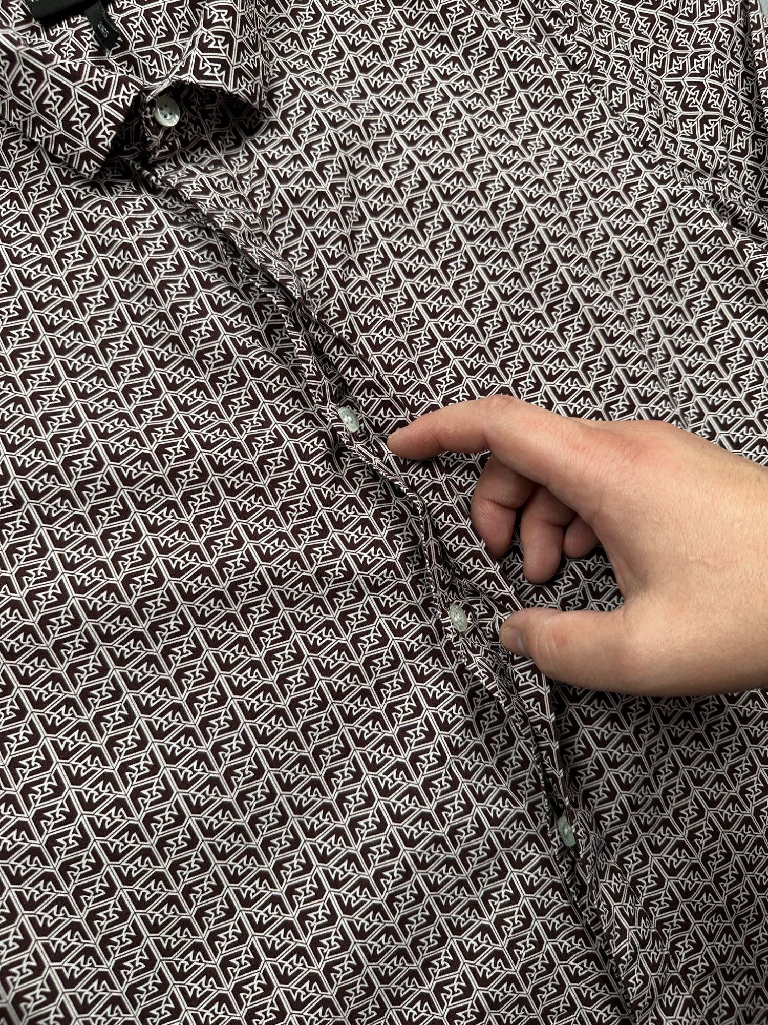 Armani Emporio Armani Slim Fit Button-Up Luxury Monogram Shirt Size US M / EU 48-50 / 2 - 6 Thumbnail