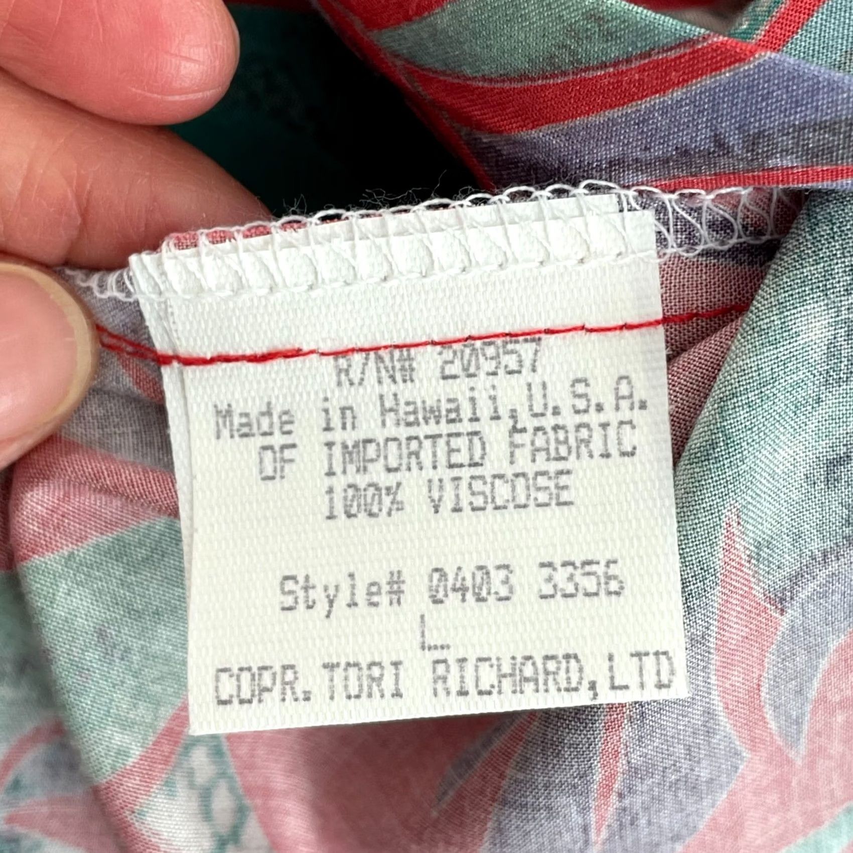 Tori Richard VINTAGE Tori Richard Shirt Men Large Multi Floral Hawaiian Mother Pearl Buttons Size US L / EU 52-54 / 3 - 7 Thumbnail
