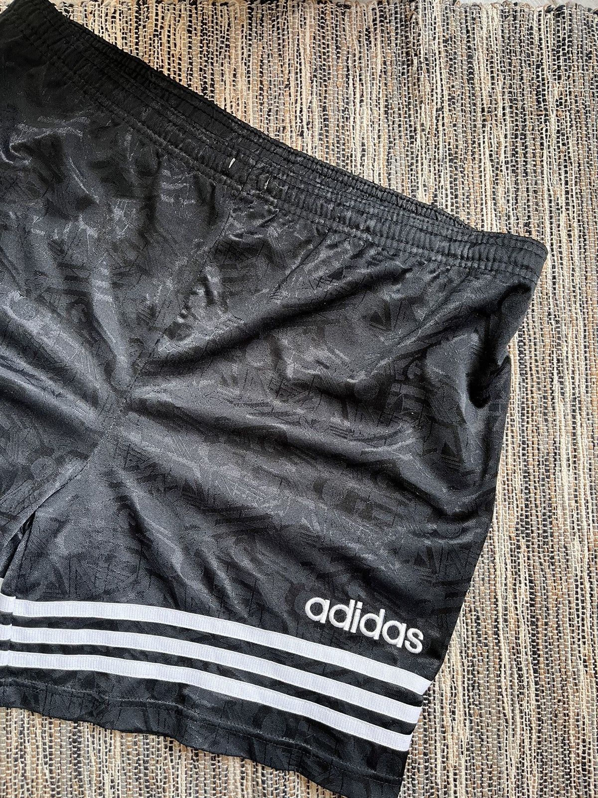Adidas × Vintage Vintage Adidas Shorts sportswear activewear 90s 80s Size US 34 / EU 50 - 4 Thumbnail