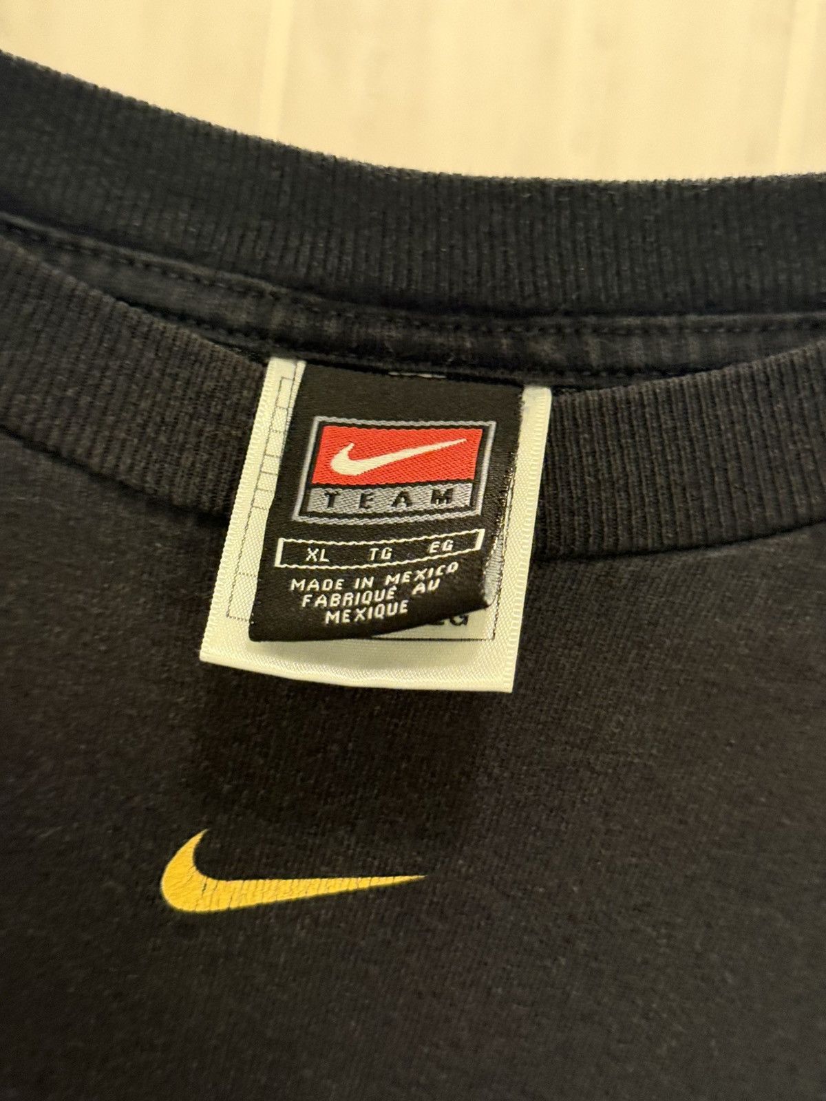 Nike Rare Vintage 2002 LA Lakers “Trifecta” Tee – 3-Peat Champs Size US XL / EU 56 / 4 - 5 Thumbnail