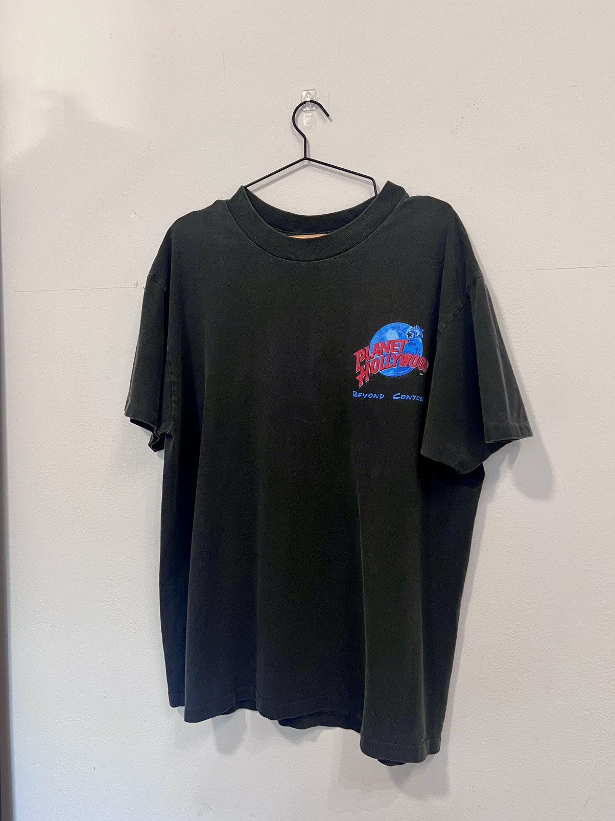 Planet Hollywood Vintage Planet Hollywood “Beyond Control” Tee Made in USA L Size US L / EU 52-54 / 3 - 5 Thumbnail