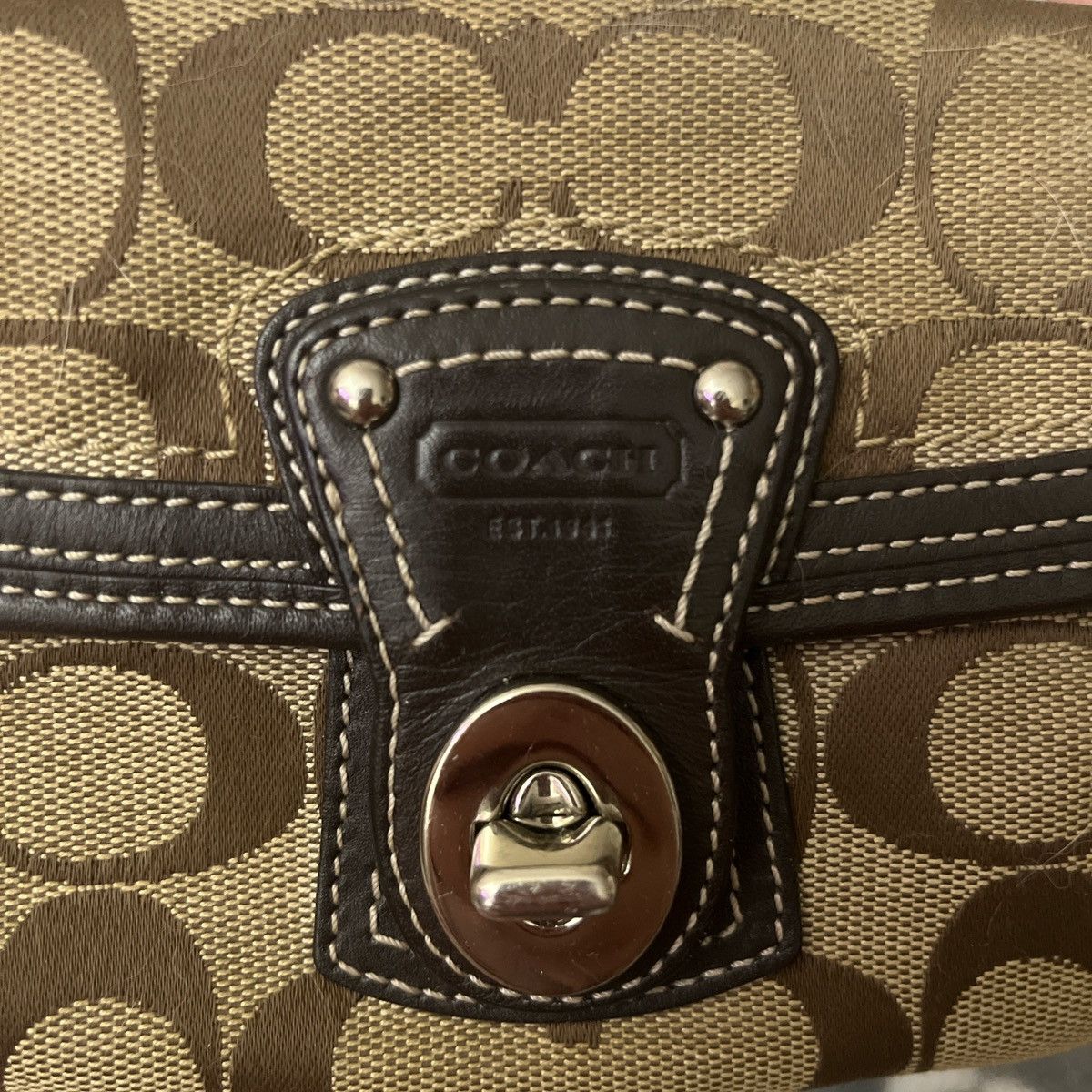 Coach Coach vintage turn lock wristlet Size ONE SIZE - 2 Thumbnail