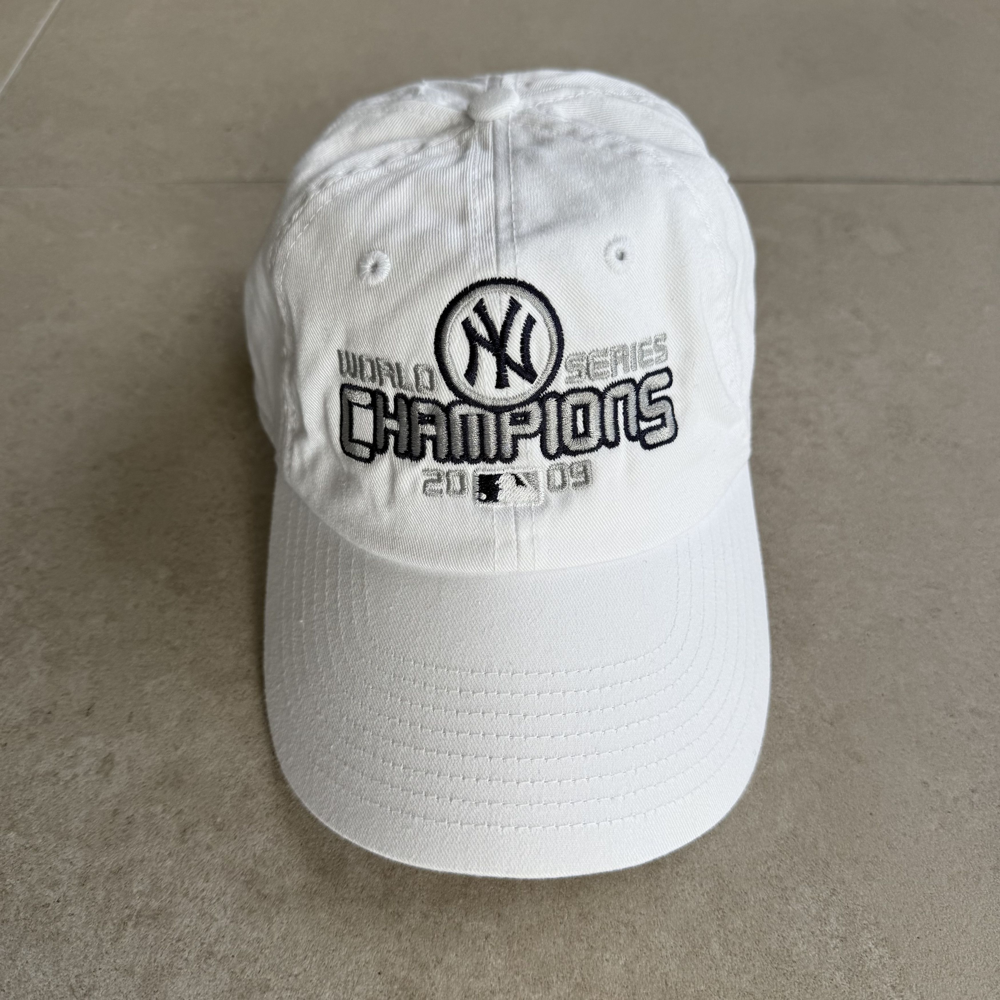 New Era New York Yankees 2009 World Series Champions Hat Size ONE SIZE - 1 Thumbnail