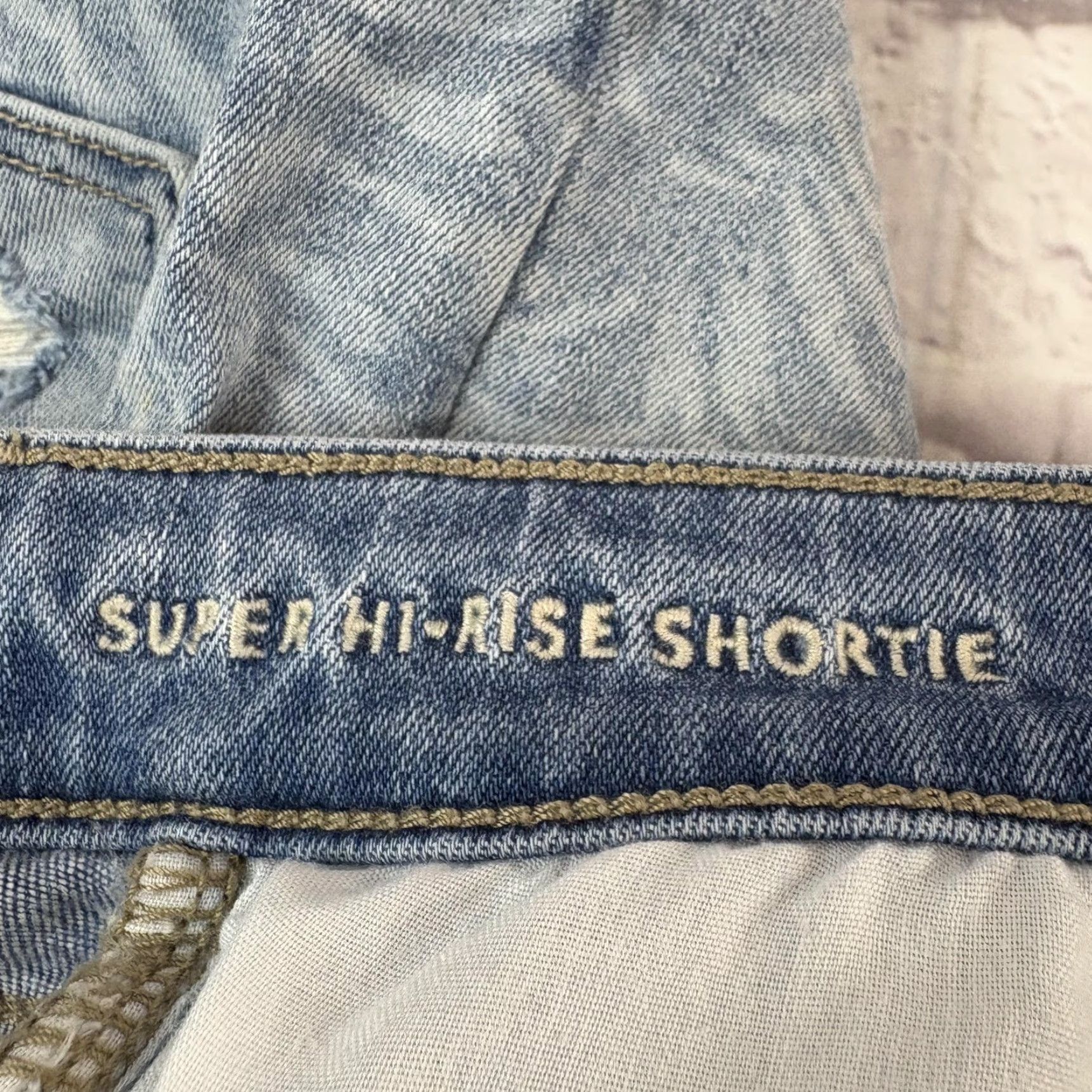 American Eagle Outfitters VINTAGE? American Eagle Shorts Womens 6 Super Hi Rise Shortie Denim Palm Print Distressed Size 28" / US 6 / IT 42 - 7 Thumbnail