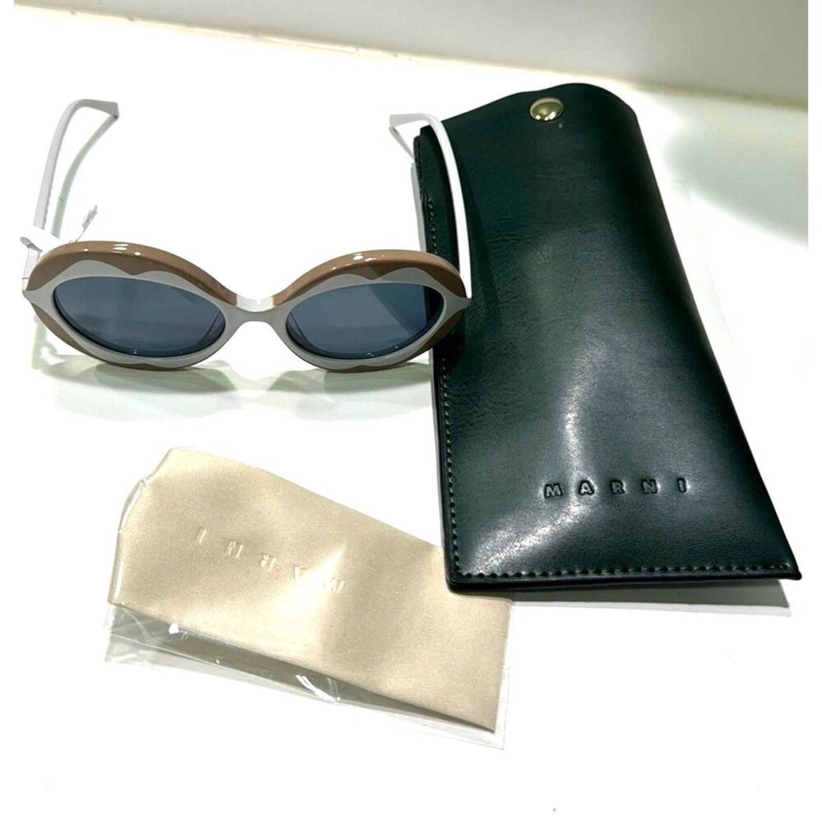 Marni Marni 53mm Round flower Sunglasses ice beige Size ONE SIZE - 2 Thumbnail