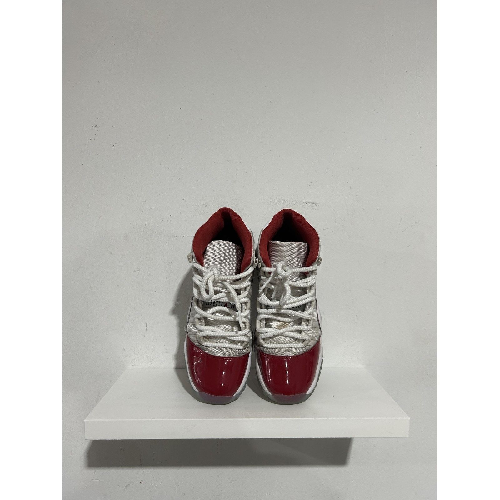 Jordan Brand Jordan 11 Cherry size 6.5 Preowned Size US 6.5 / EU 39-40 - 5 Thumbnail