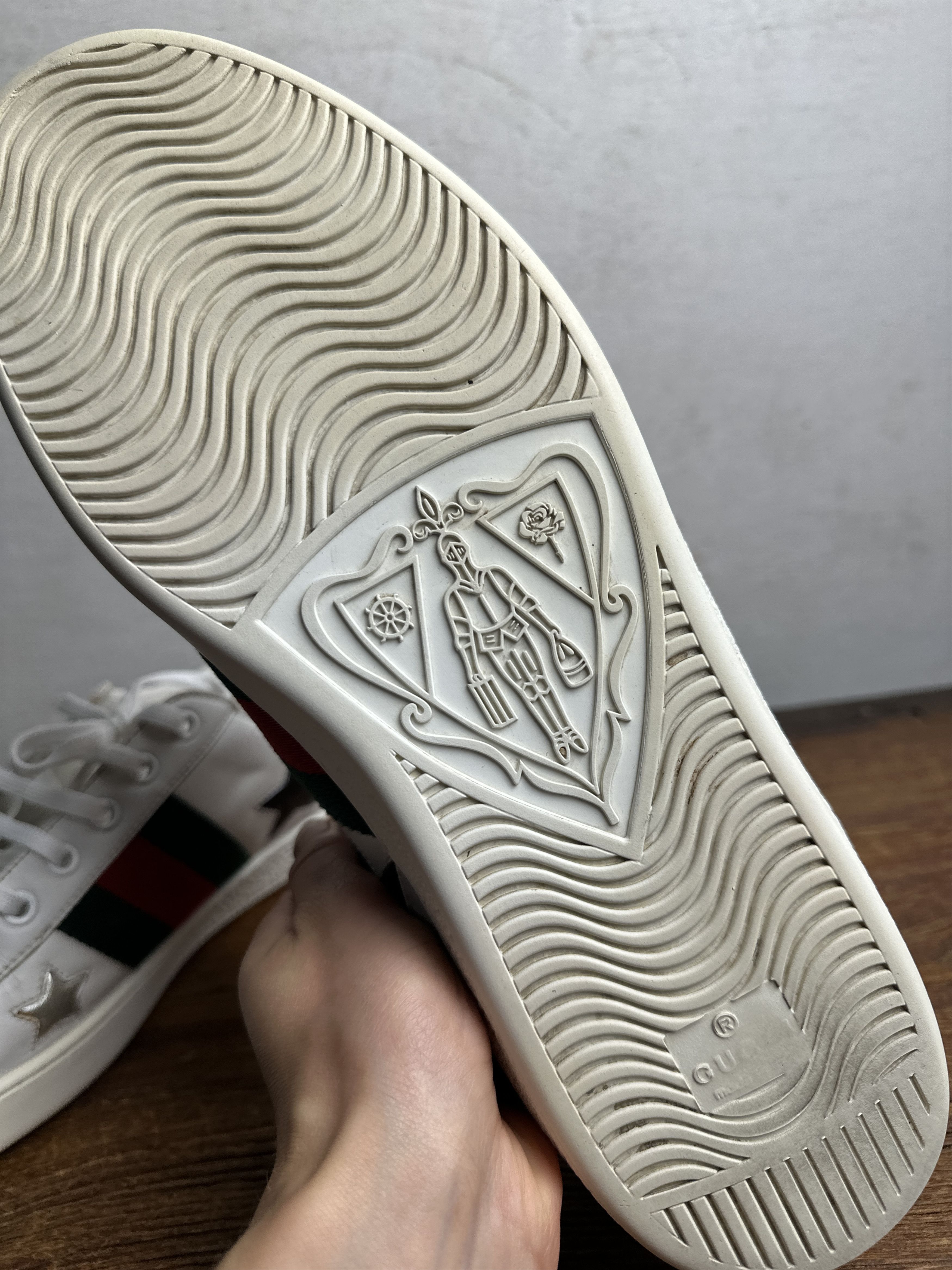 Gucci Gucci Gucci White Leather Ace Metallic Stars Low Top Size US 10 / EU 43 - 17 Thumbnail