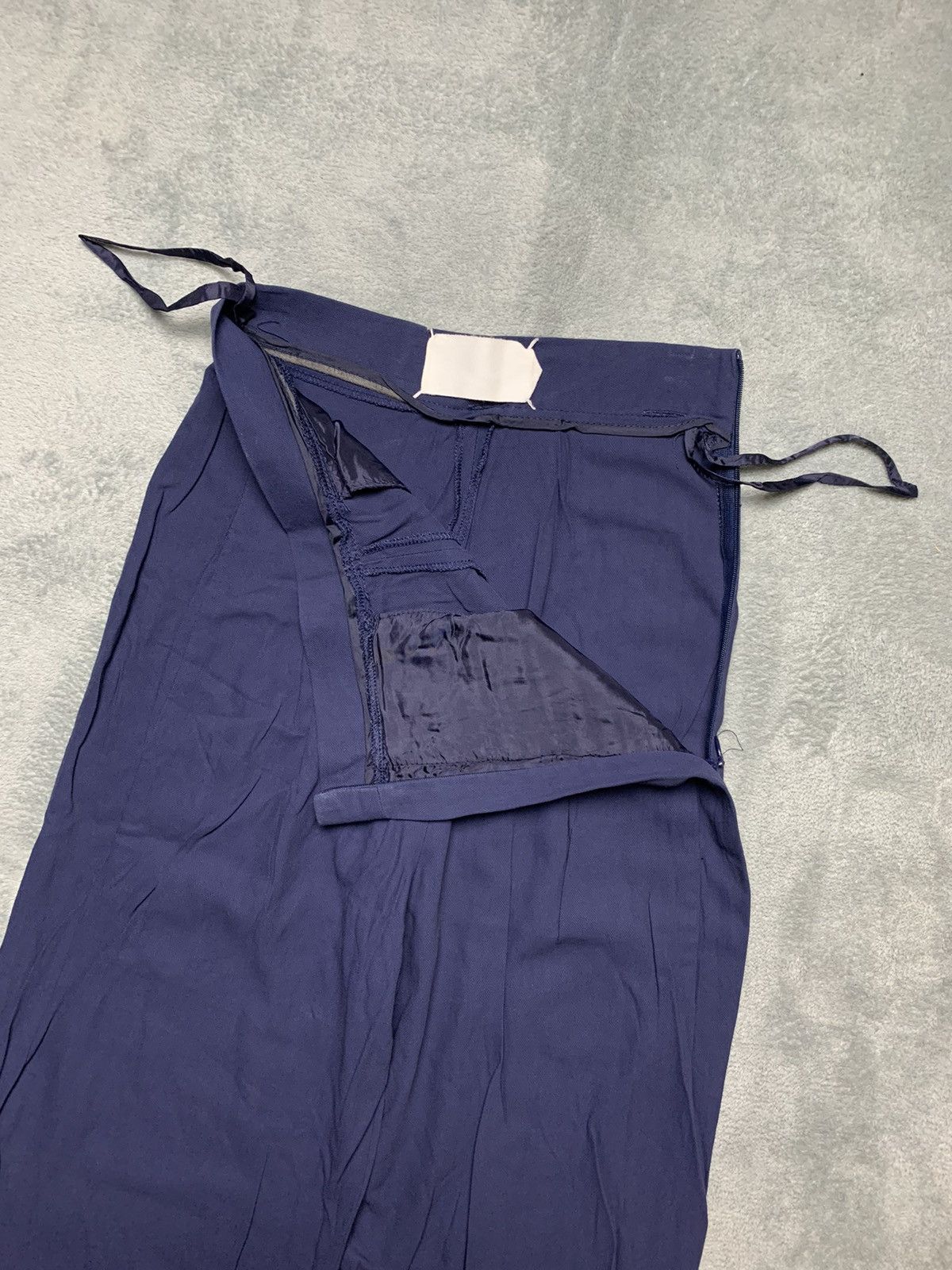 Maison Margiela MARTIN MARGIELA HIGHWAIST BLANK TAG TROUSER Size 26" / US 2 / IT 38 - 6 Thumbnail