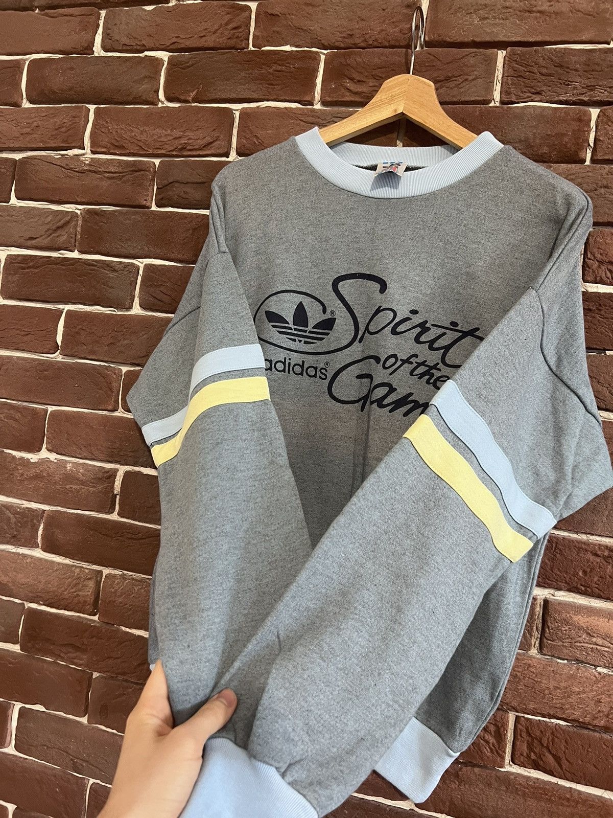 Adidas Vintage 80s Adidas Spirit Of The Games Hype Crewneck Size US S / EU 44-46 / 1 - 2 Thumbnail