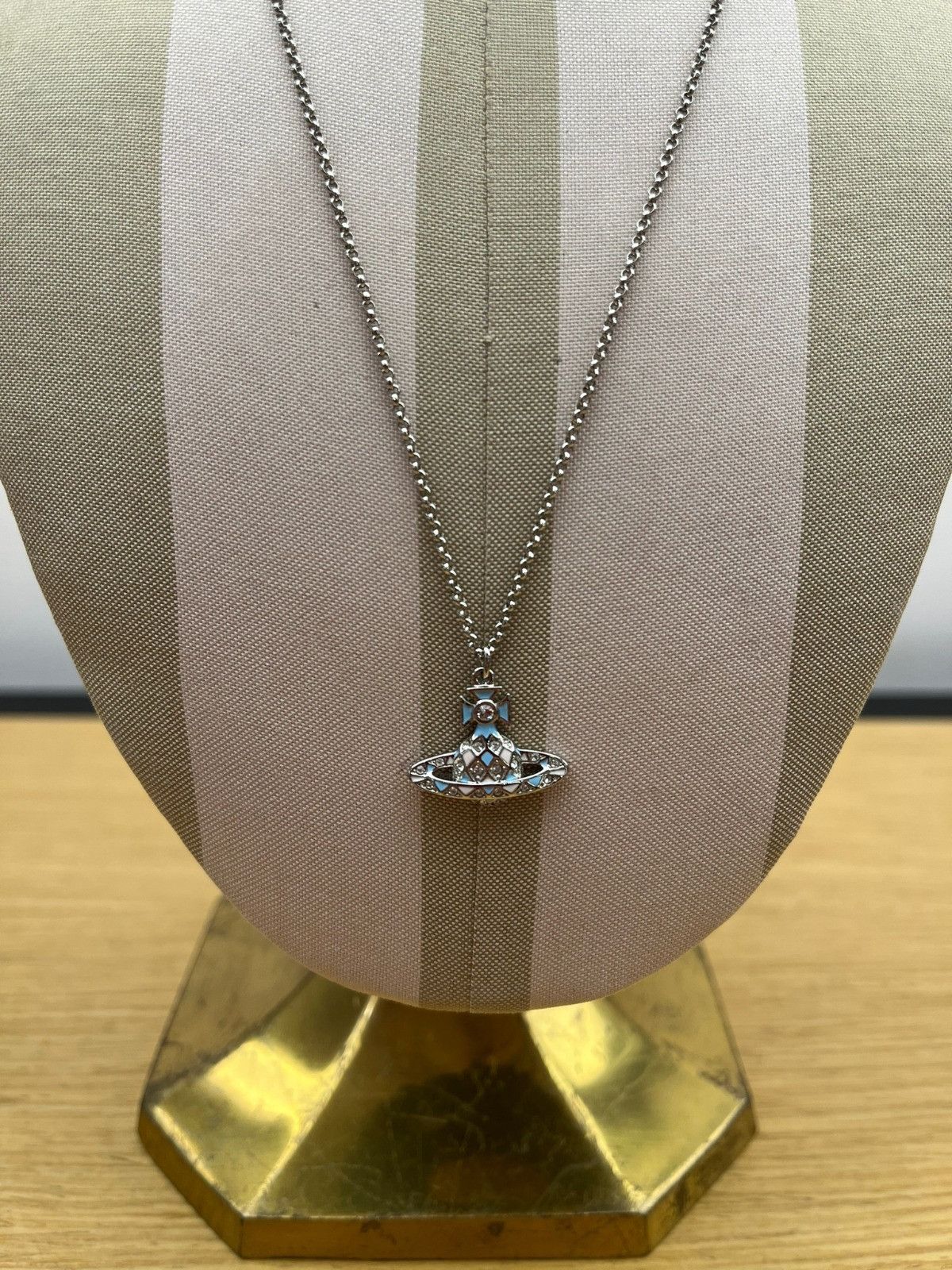 Vivienne Westwood o1f1d3z1025 Size: OS / Harlequin Small Bas Relief Necklaces Size ONE SIZE - 2 Thumbnail