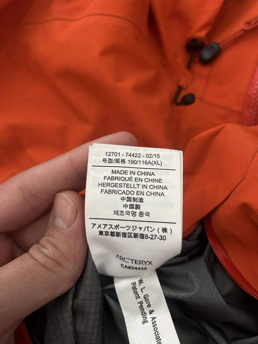 Arc'teryx Arcteryx Beta Ar in Orange Size US XL / EU 56 / 4 - 5 Thumbnail