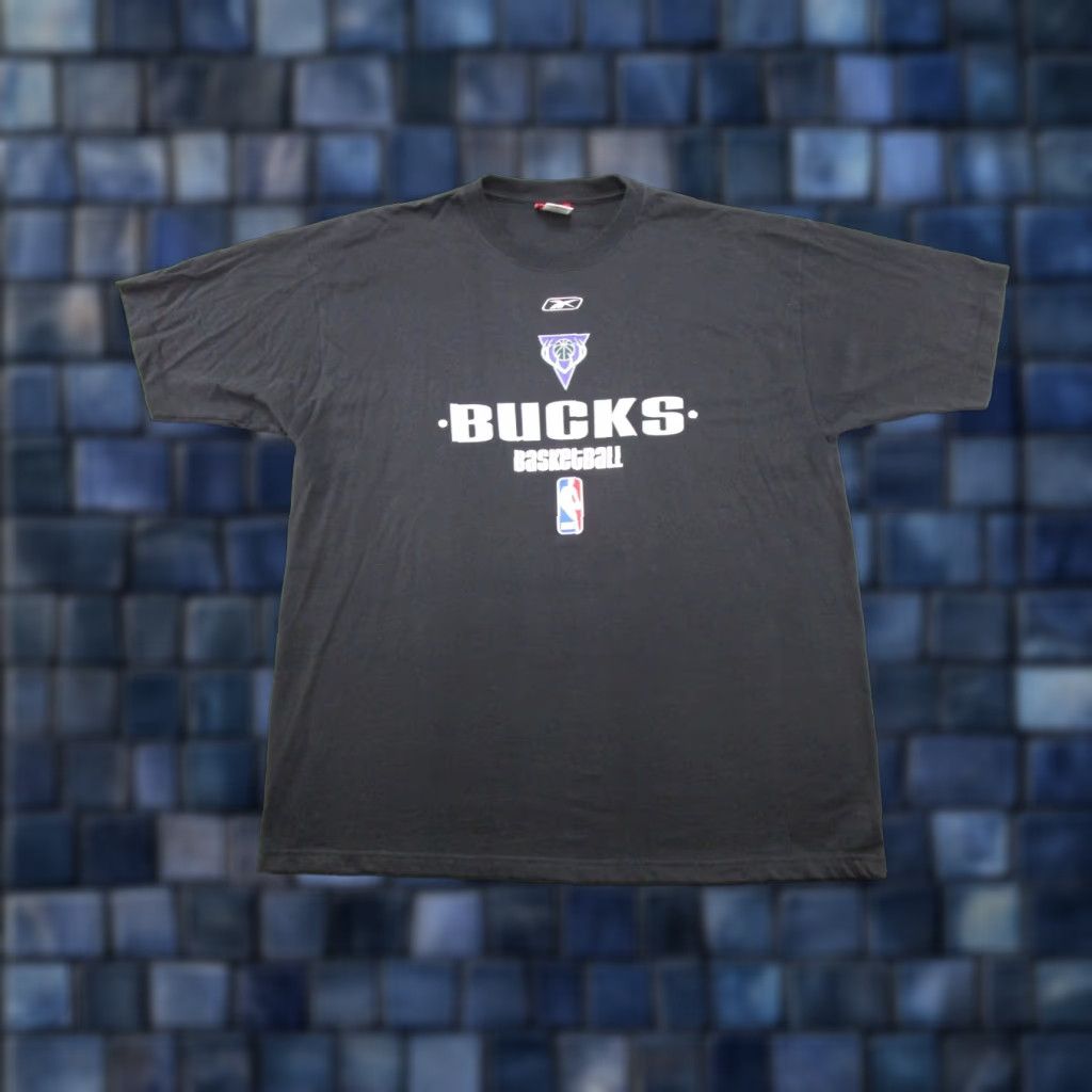 Reebok VINTAGE Reebok Shirt Milwaukee Bucks Basketball Black Short Sleeve XL Crew Neck Men 100% Cotton Logo T-Shirt Size US XL / EU 56 / 4 - 1 Thumbnail