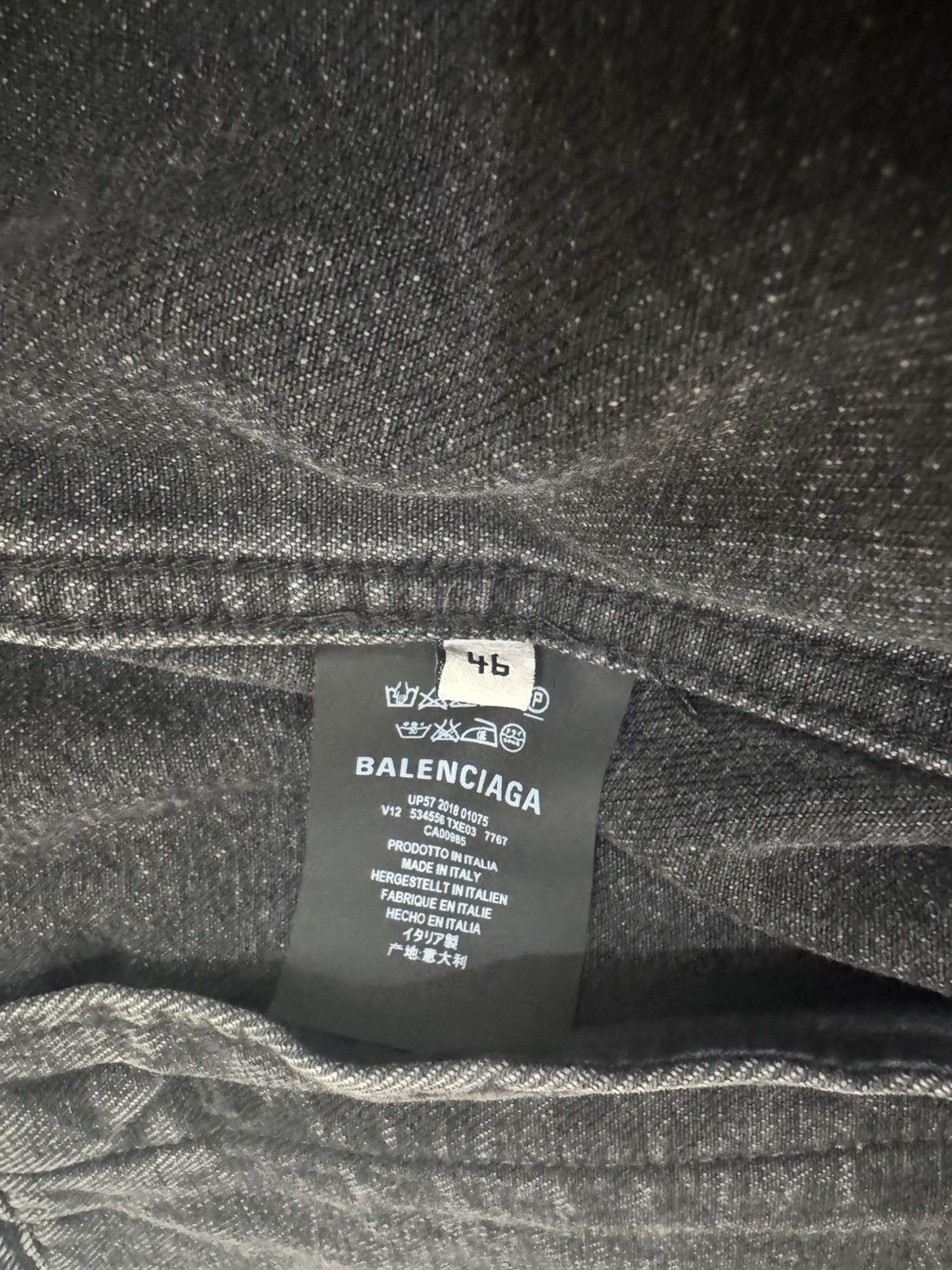 Balenciaga YE24 YEEZY SAMPLE XS RETAIL BALENCIAGA GRAFFITI DENIM JACKET Size US XS / EU 42 / 0 - 10 Thumbnail