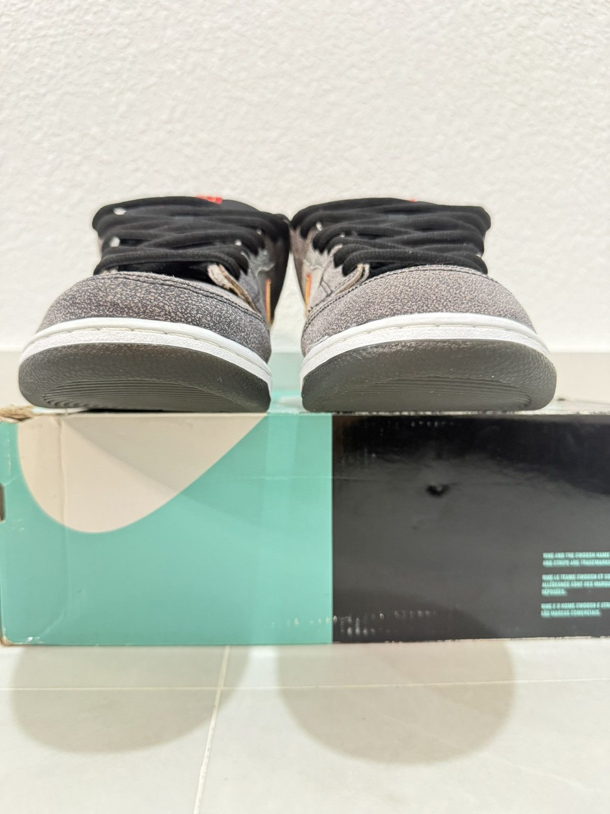 Nike Nike Dunk Low Premium SB QS 'Beijing' Size 11 Used Size US 11 / EU 44 - 10 Thumbnail