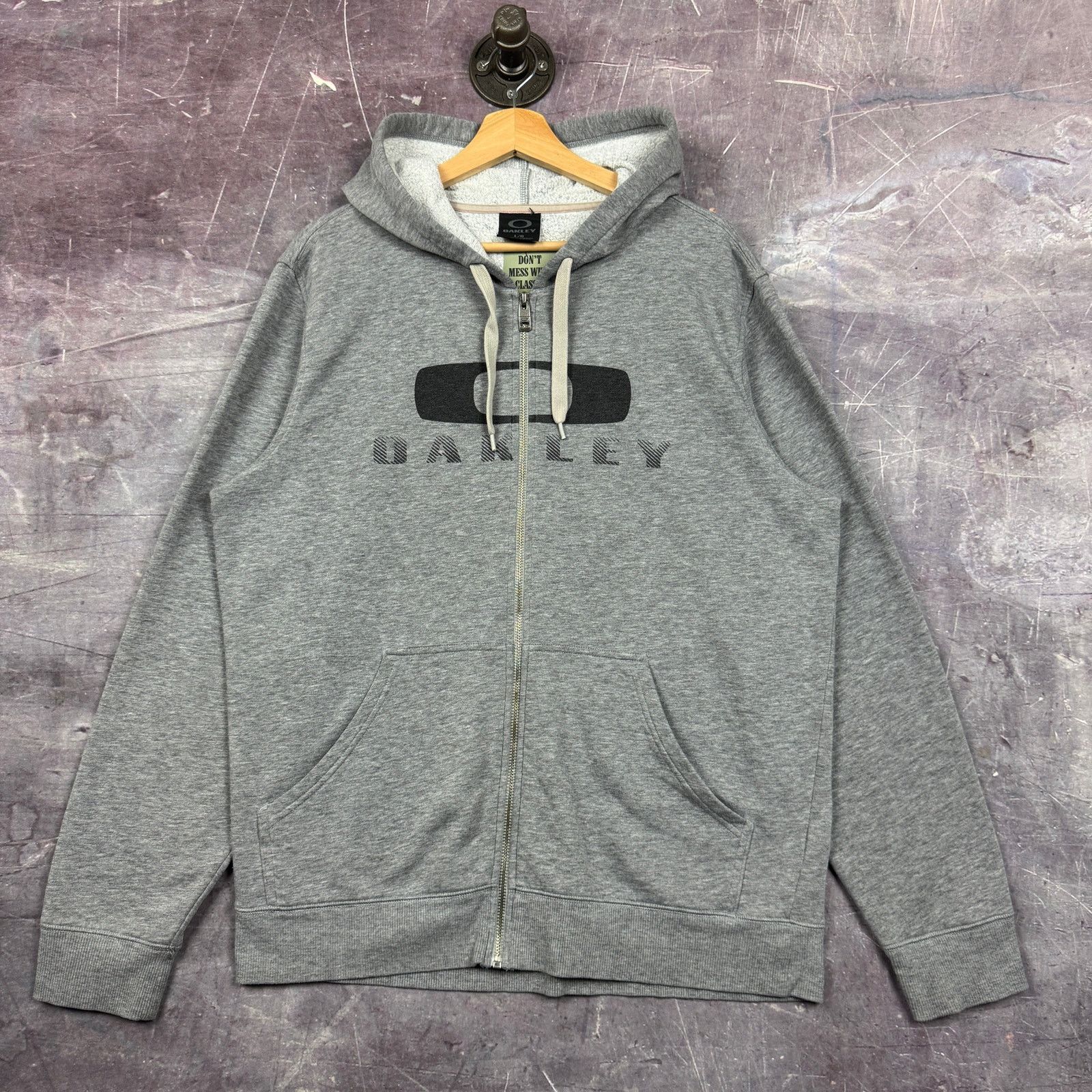 Oakley × Streetwear × Vintage 00s Gray Oakley Spell Out Logo 