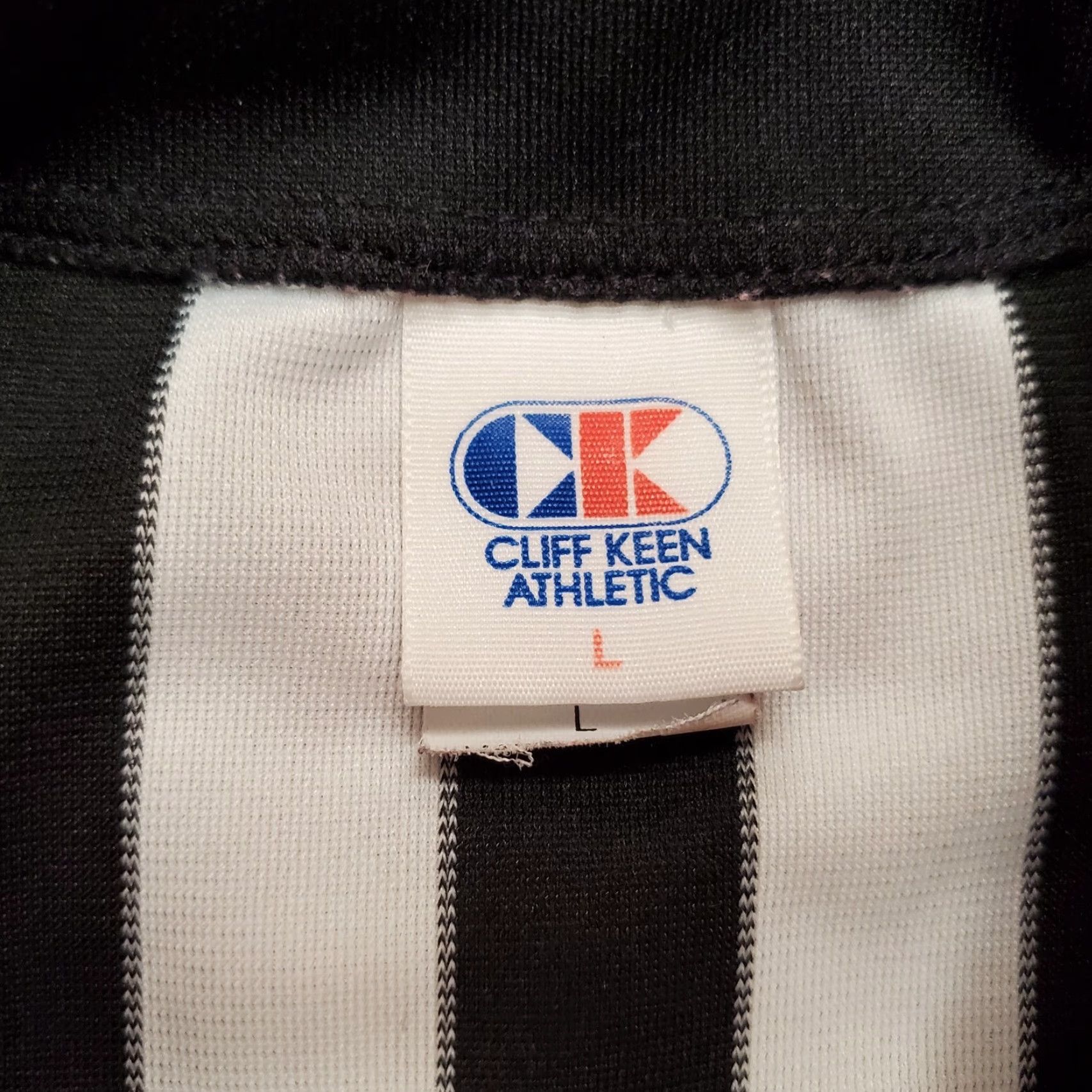 Vintage VINTAGE Referee Shirt Mens L Black White Striped Collared 1/4 Zip Washington Cliff Keen Mens T-Shirt Sports Short Sleeve Breathable Polyester Knit Size US L / EU 52-54 / 3 - 6 Thumbnail