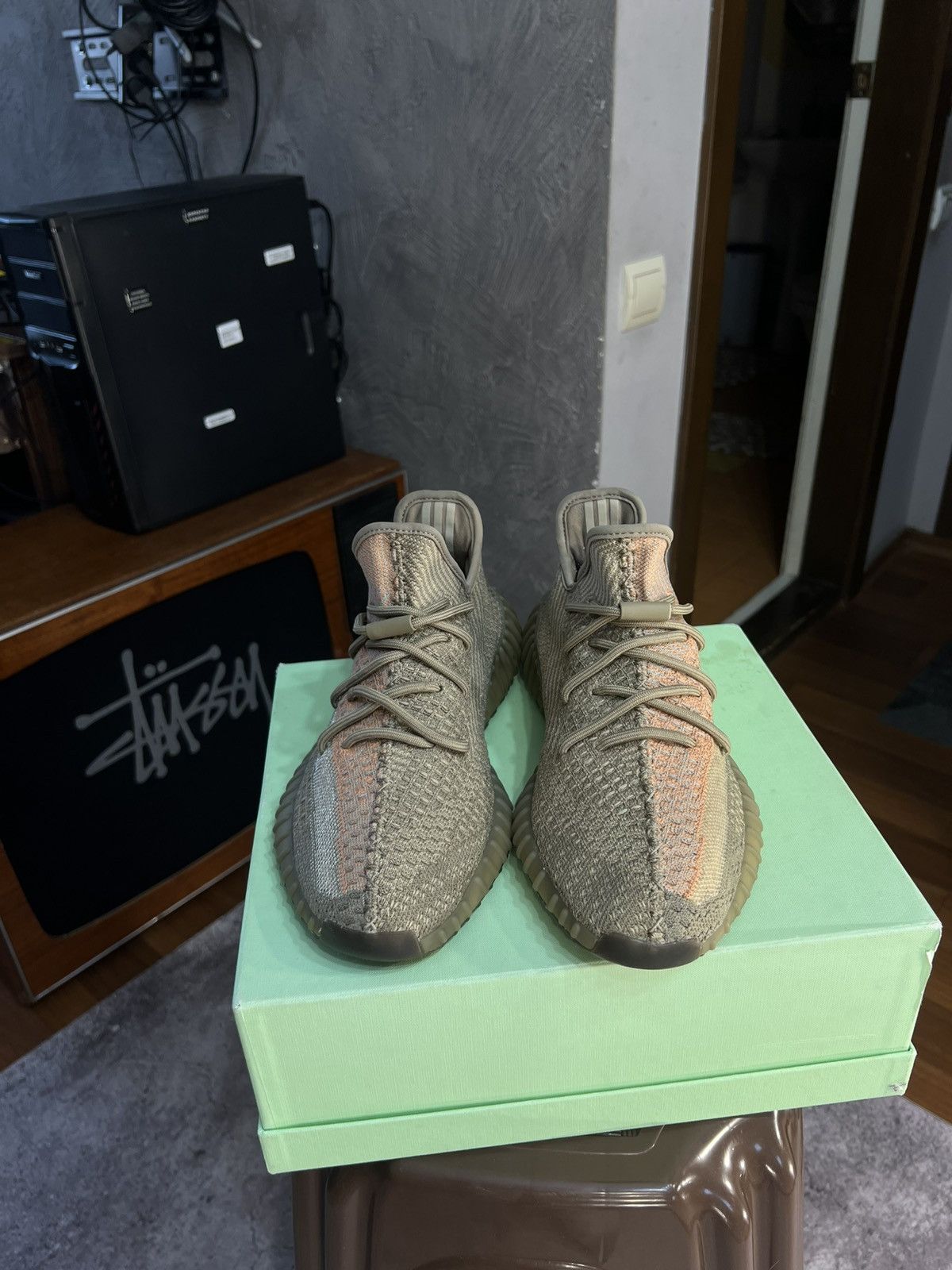Adidas adidas Yeezy Boost 350 V2 Sand Taupe 44 Size US 10 / EU 43 - 1 Thumbnail