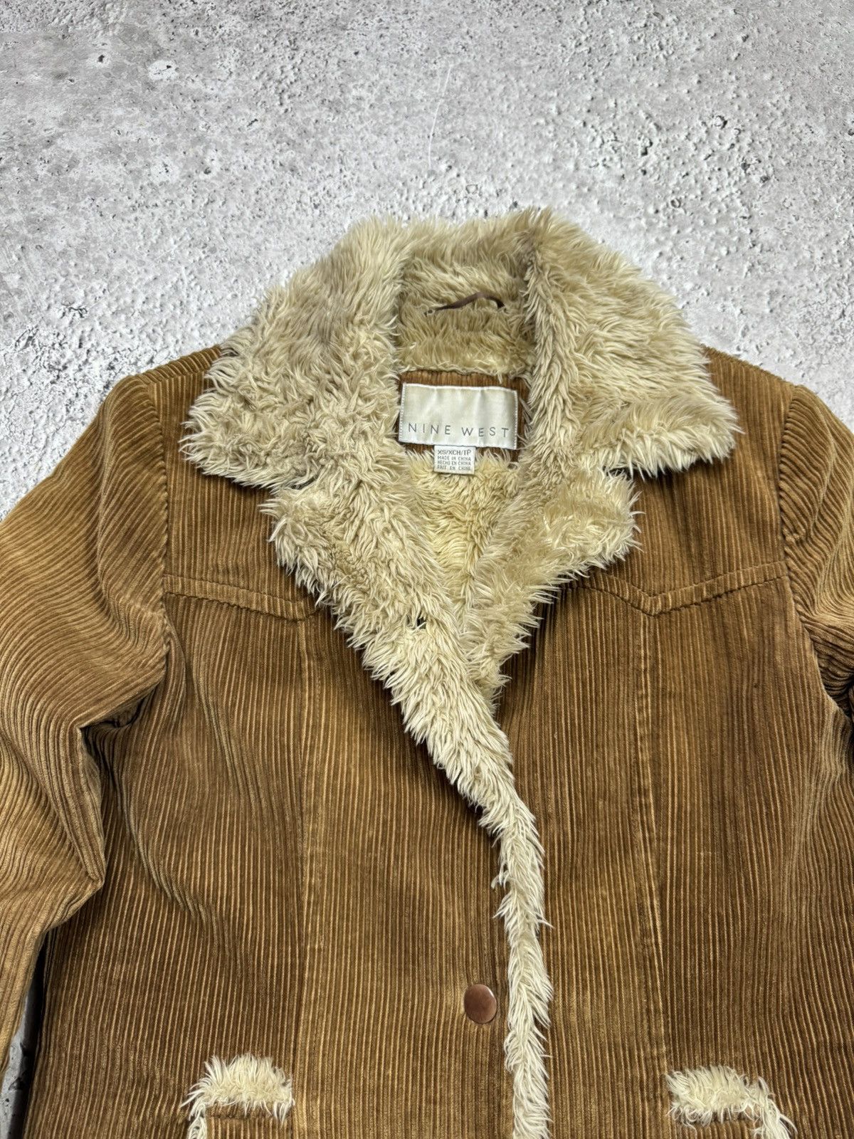 Other Vintage Nine West Corduroy Sherpa Faux Fur Jacket Coat XS Size XS / US 0-2 / IT 36-38 - 4 Thumbnail