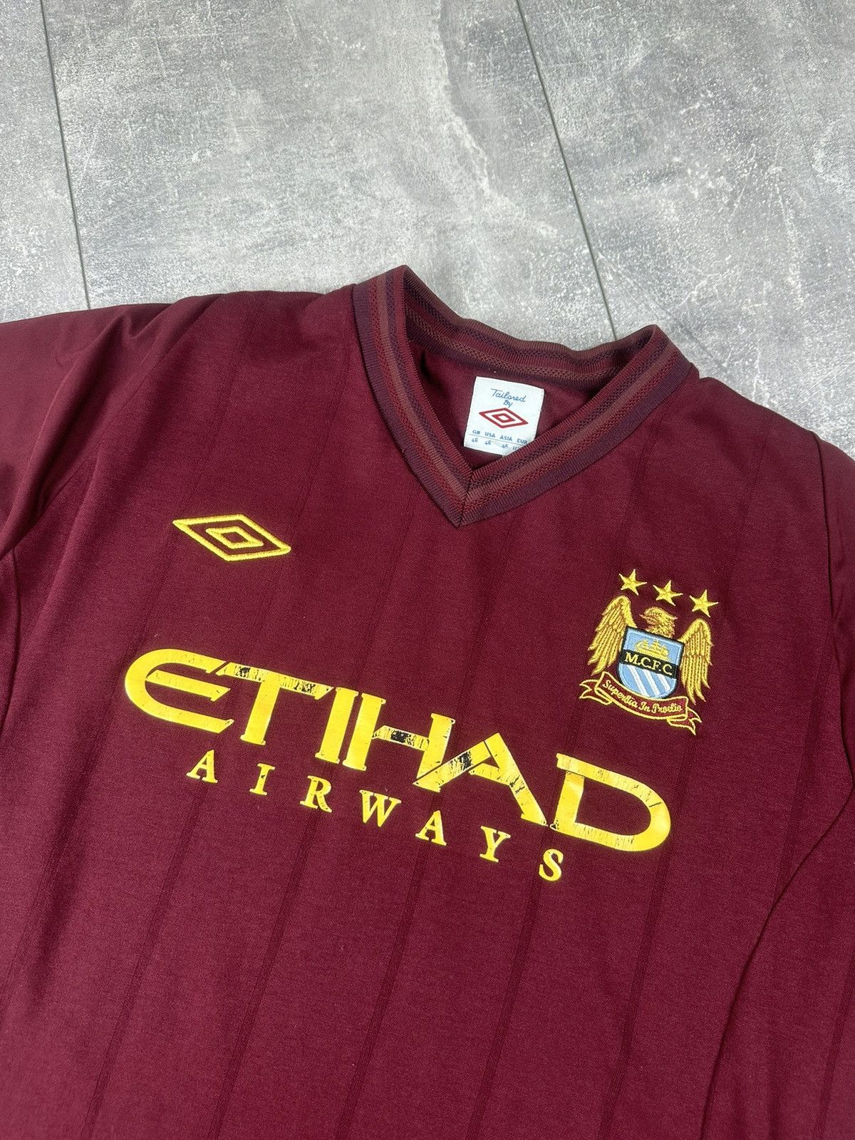 Umbro Umbro Manchester City Away 2012/13 Soccer Burgundy Jersey Size US L / EU 52-54 / 3 - 6 Thumbnail