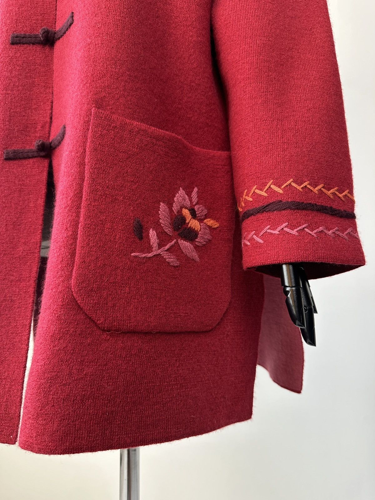 Gudrun Sjoden GUDRUN SJODEN 100% Wool Flower Embroidered Cardigan Coat Size M / US 6-8 / IT 42-44 - 5 Thumbnail