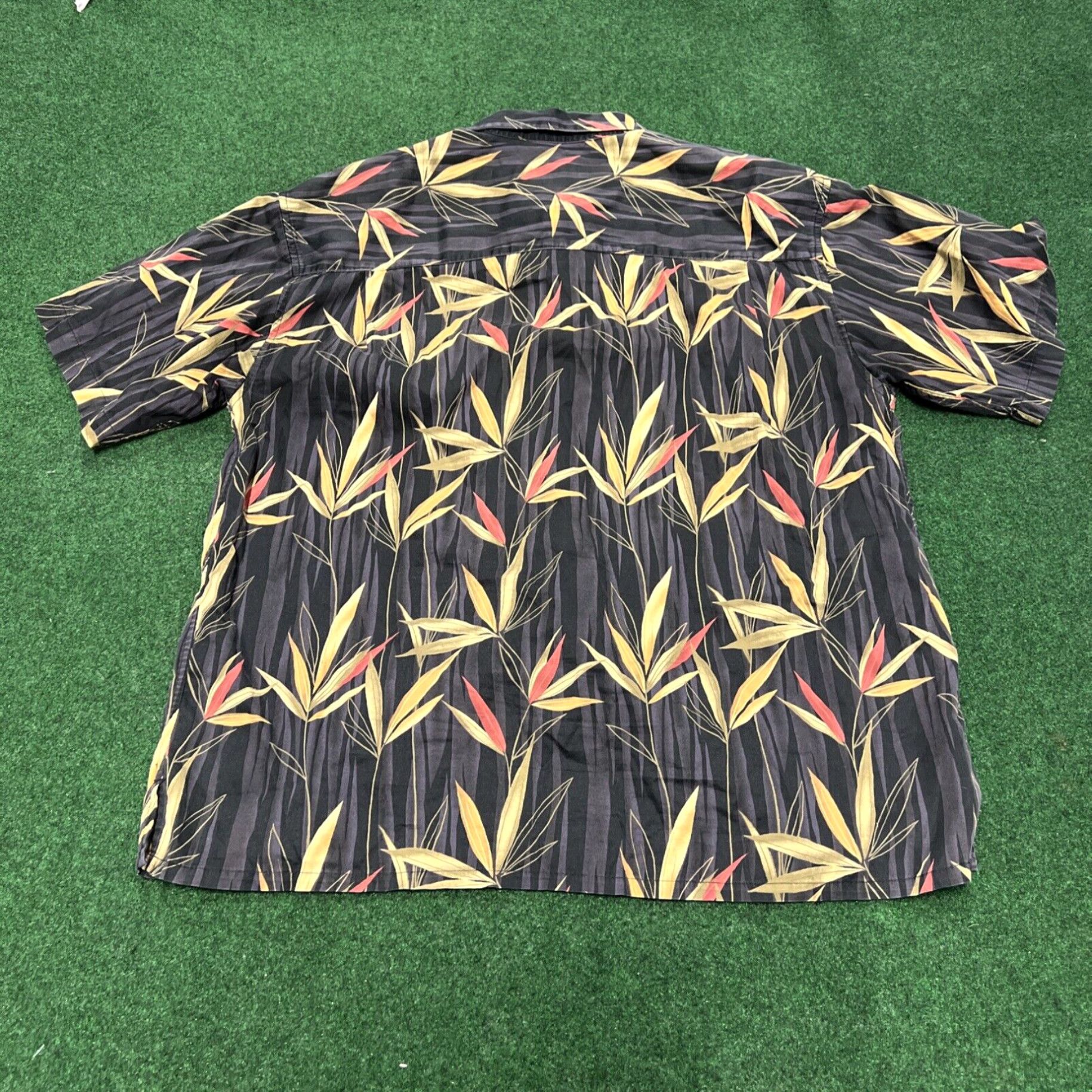 Hilo Hattie Vtg Hilo Hattie Mens Short Sleeve Button Up Hawaiian Shirt Bright Floral Sz Larg Size US L / EU 52-54 / 3 - 8 Thumbnail