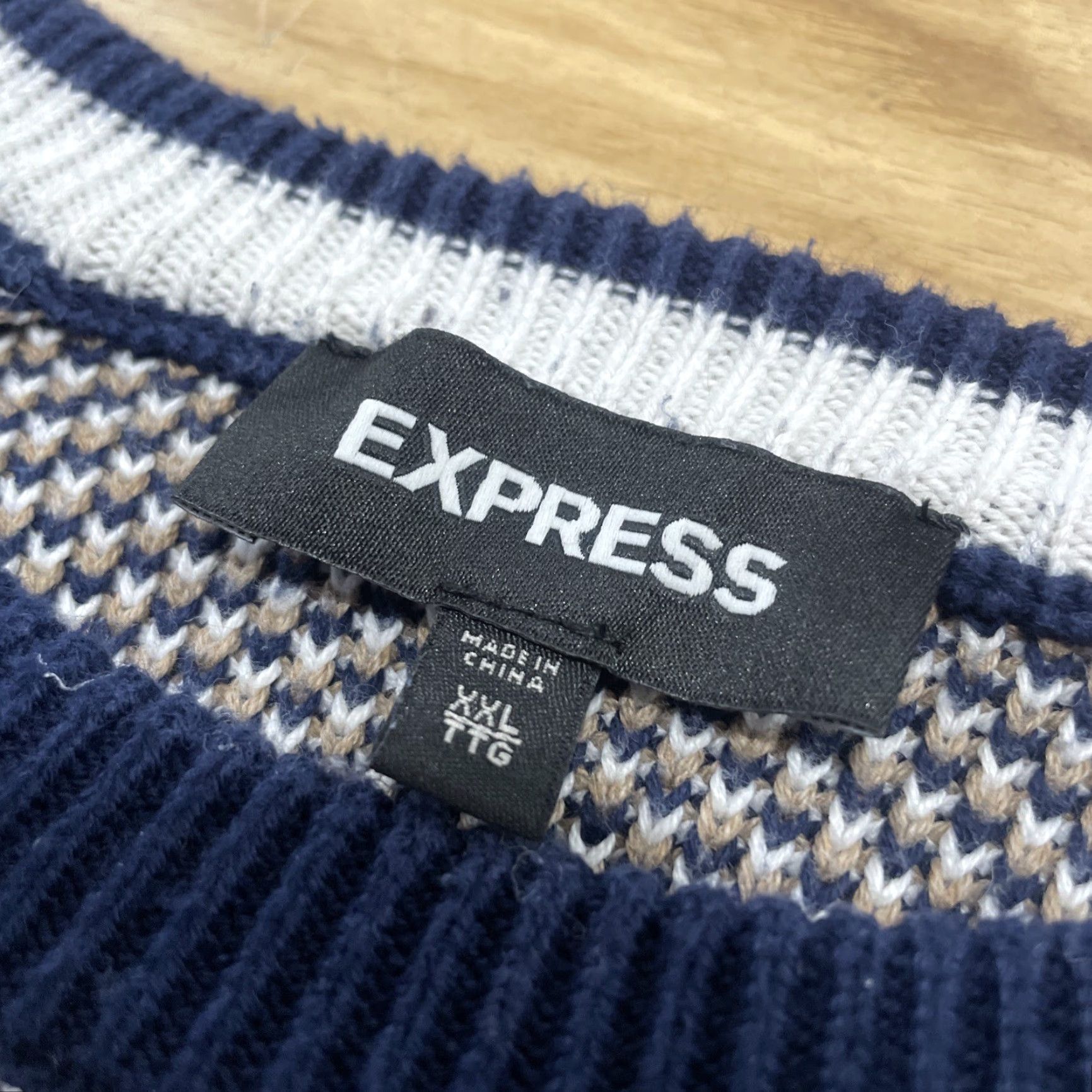 Express VINTAGE Express Knit Statement Sweater Men 2XL Texture Old Money Yacht Preppy Cotton XXL Cream Tan Blue, 80s 90s Classic, Wool? Wait - hold on. Size US XXL / EU 58 / 5 - 6 Thumbnail