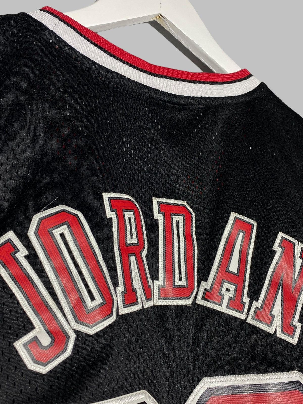 NBA × Nike × Vintage 🔥 VINTAGE 90s CHICAGO BULLS 23 JORDAN NBA BASKETBALL JERSEY🔥 Size US M / EU 48-50 / 2 - 4 Thumbnail