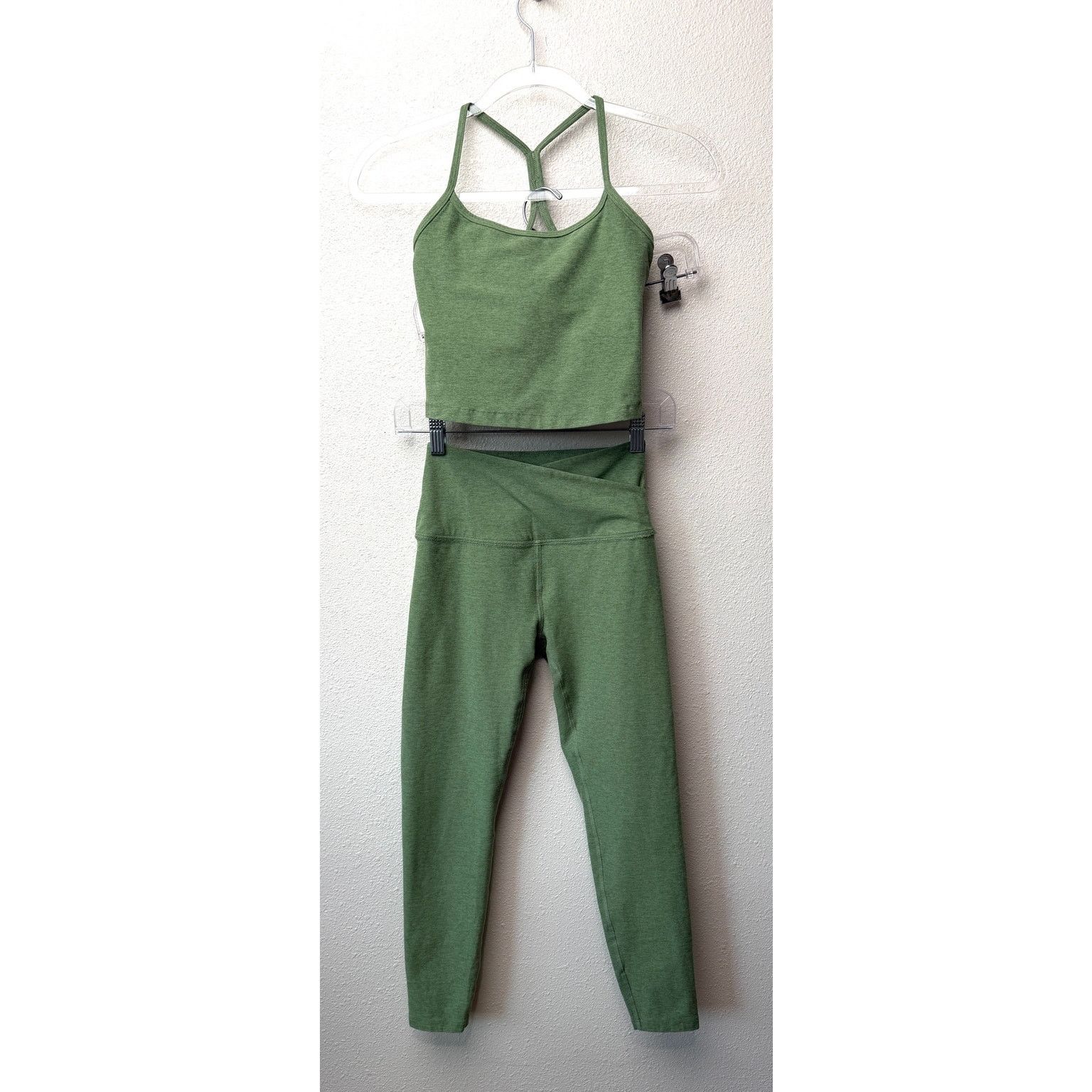 Beyond Yoga Beyond Yoga Green Legging Sports Bra Set Women US S Size 23" - 1 Thumbnail