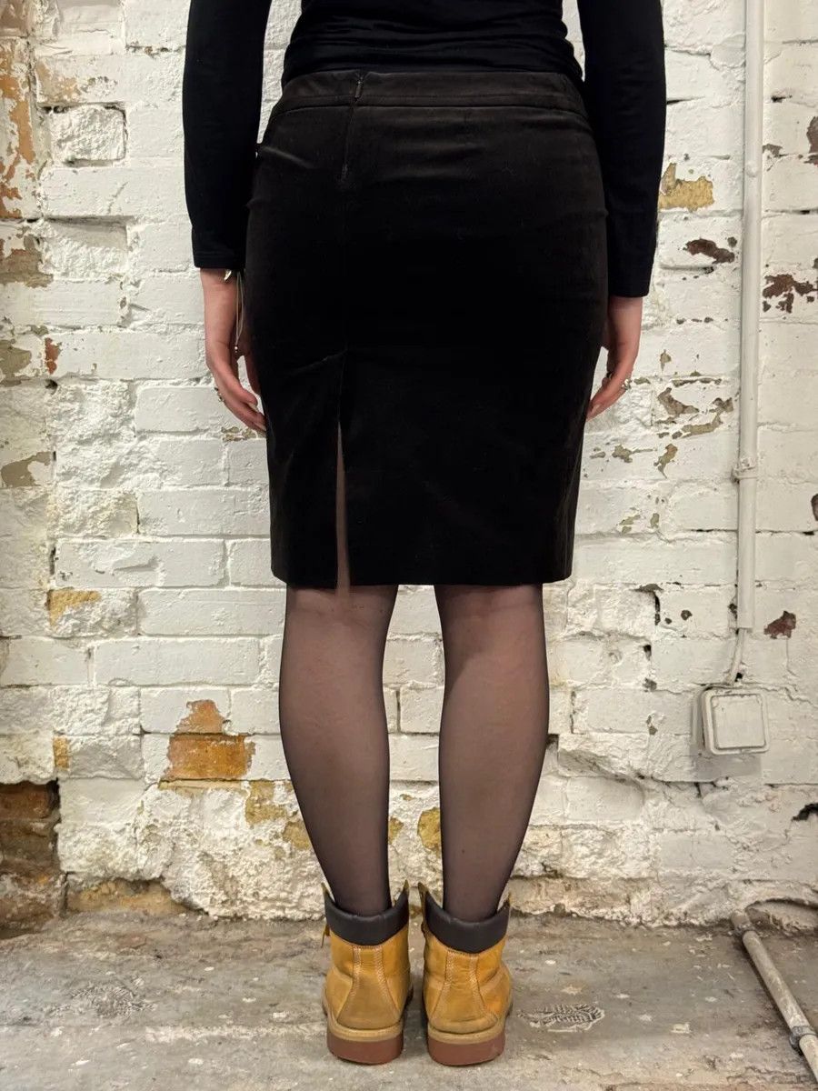 Gucci SS2007 Gucci Black Classy Velvet Skirt Size 28" / US 6 / IT 42 - 4 Thumbnail