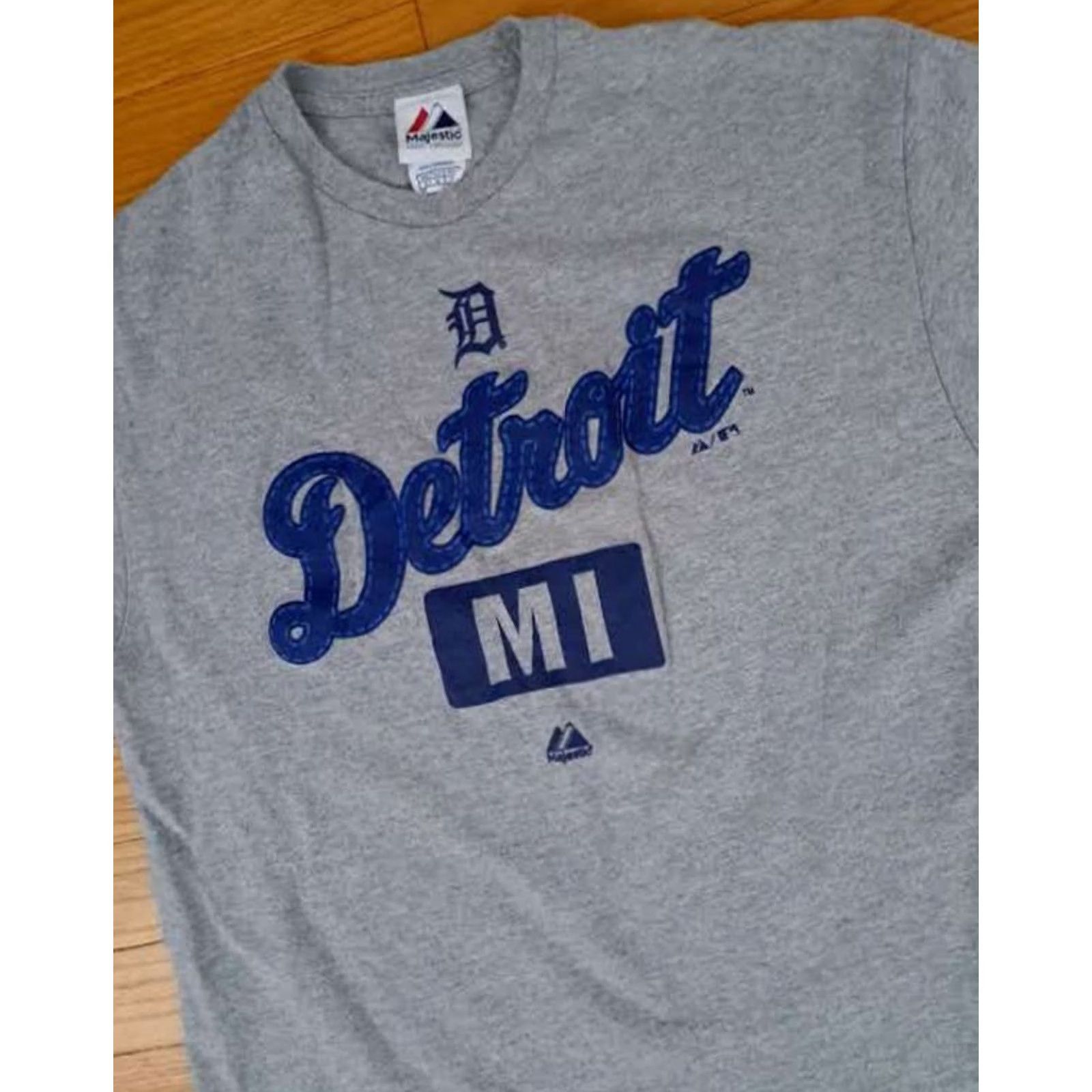 Vintage Majestic Detroit Michigan T-Shirt Size L Gray Regular Short Sleeve Baseball Embossed Print Men Size US L / EU 52-54 / 3 - 3 Thumbnail