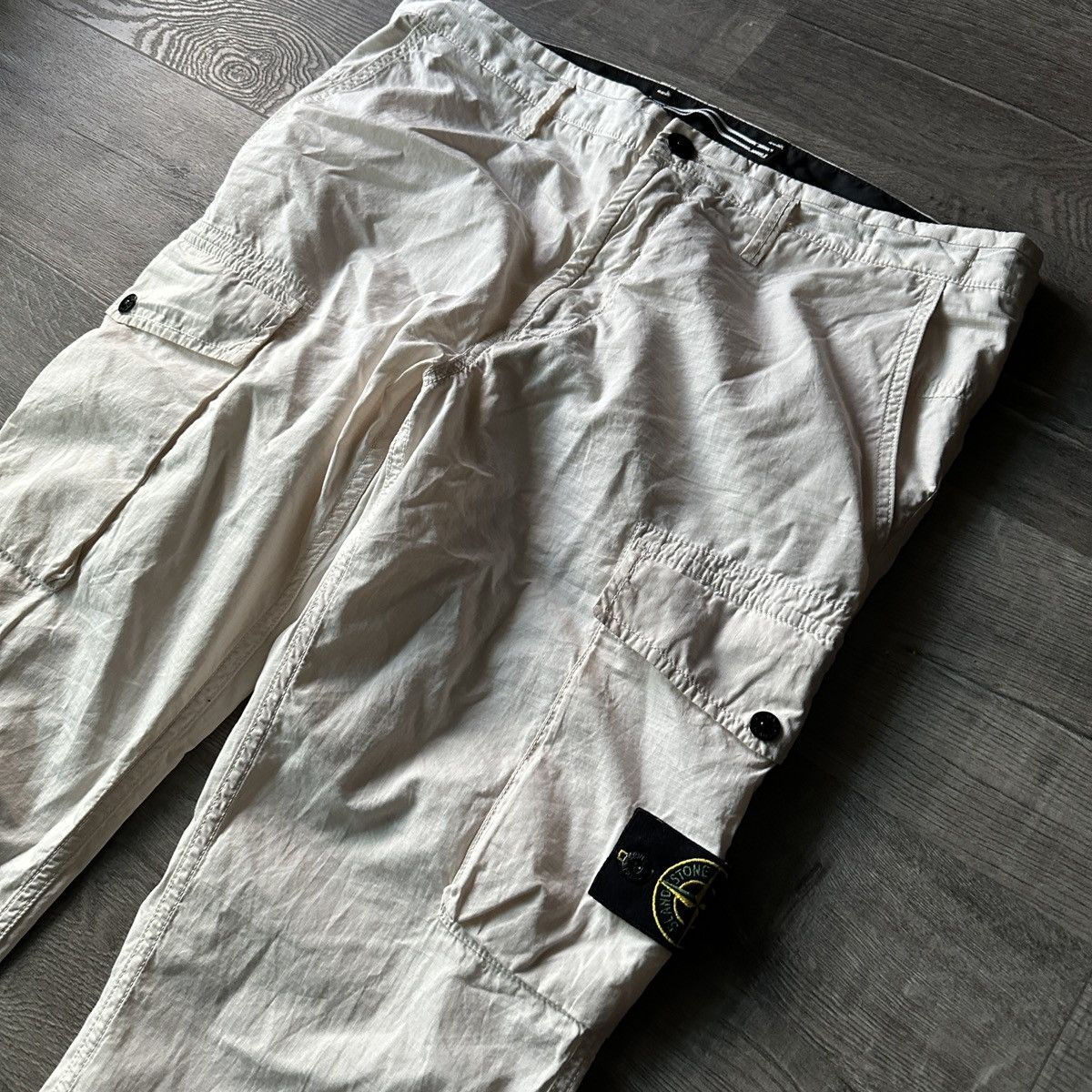 Image of Stone Island Sl Cargo Pants in White, Men's (Size 36)