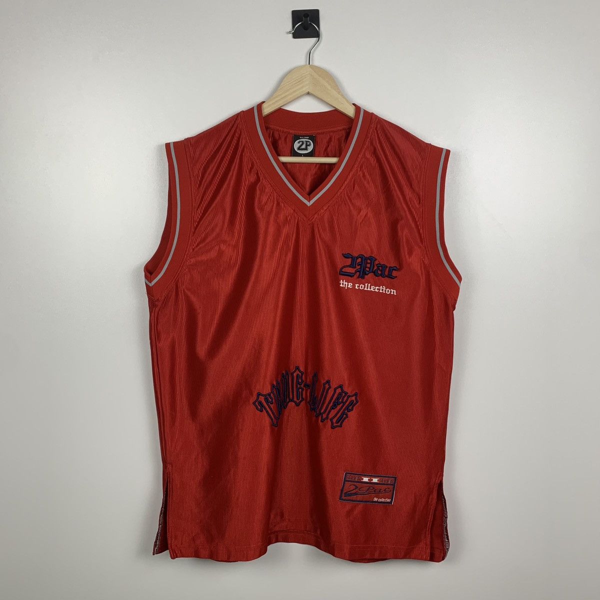 Rap Tees Vintage 90’s 2Pac Band Rap Jersey Tank Top Size L Red Size US L / EU 52-54 / 3 - 1 Thumbnail