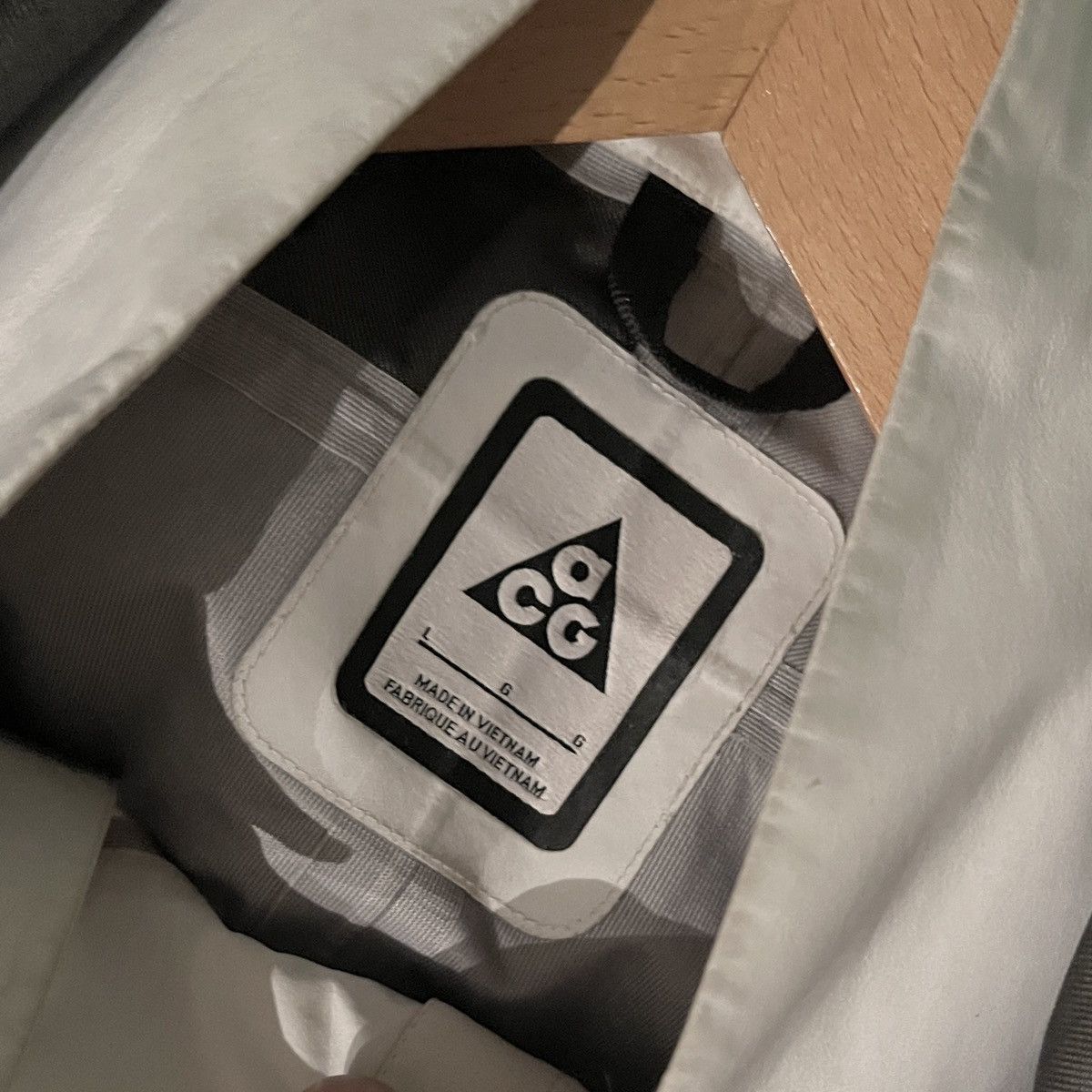 Errolson Hugh × Goretex × Nike ACG Nike ACG Deploy Gore-Tex Jacket Size US L / EU 52-54 / 3 - 4 Thumbnail