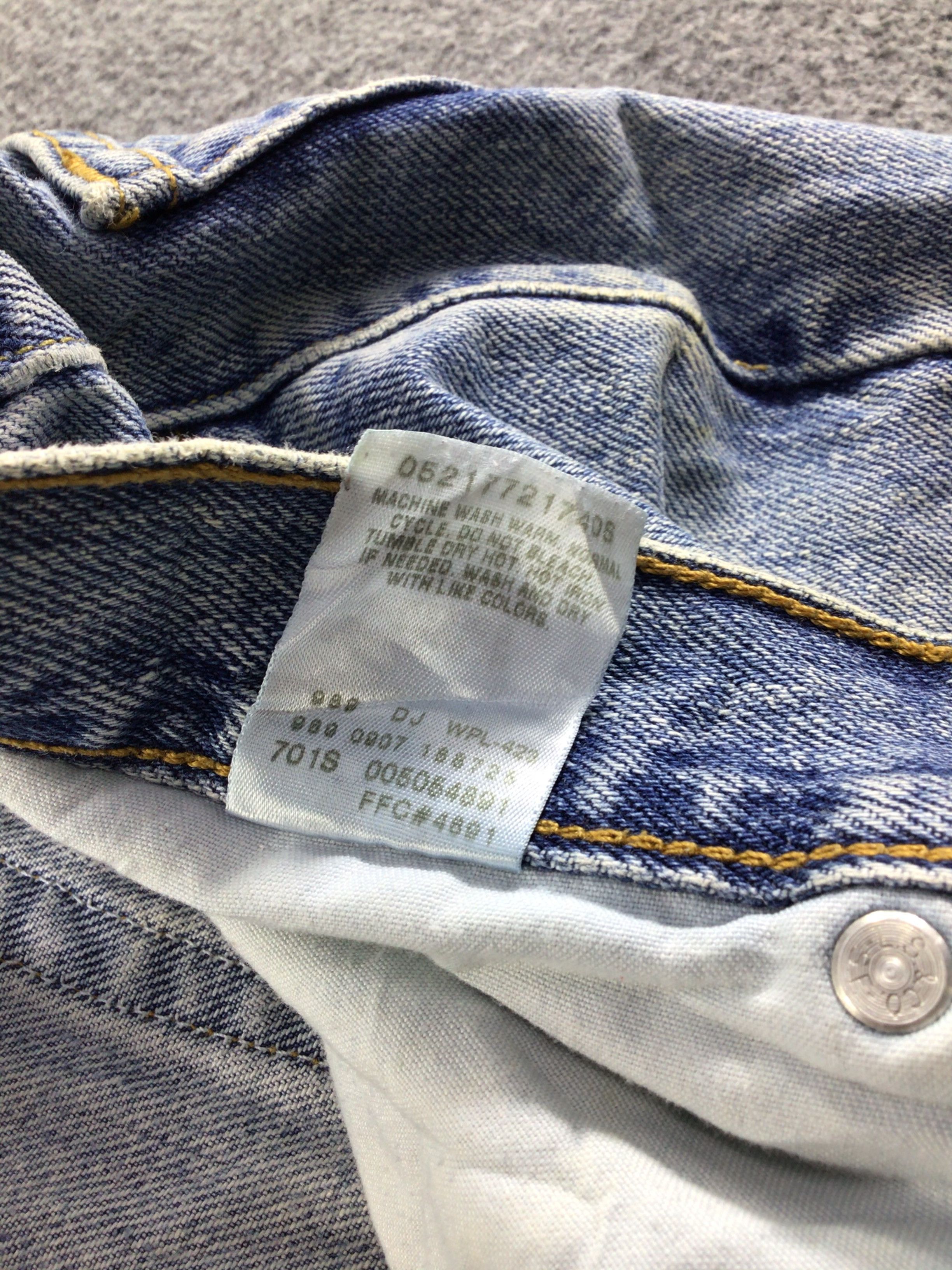Levi's Vintage Levis 505 Jeans Stone Washed Denim -J519 Size US 35 - 12 Thumbnail