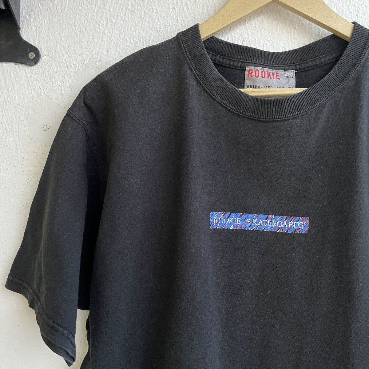 Other Vintage Y2K Rookie Skateboard Streetwear TShirt Size US XL / EU 56 / 4 - 5 Thumbnail