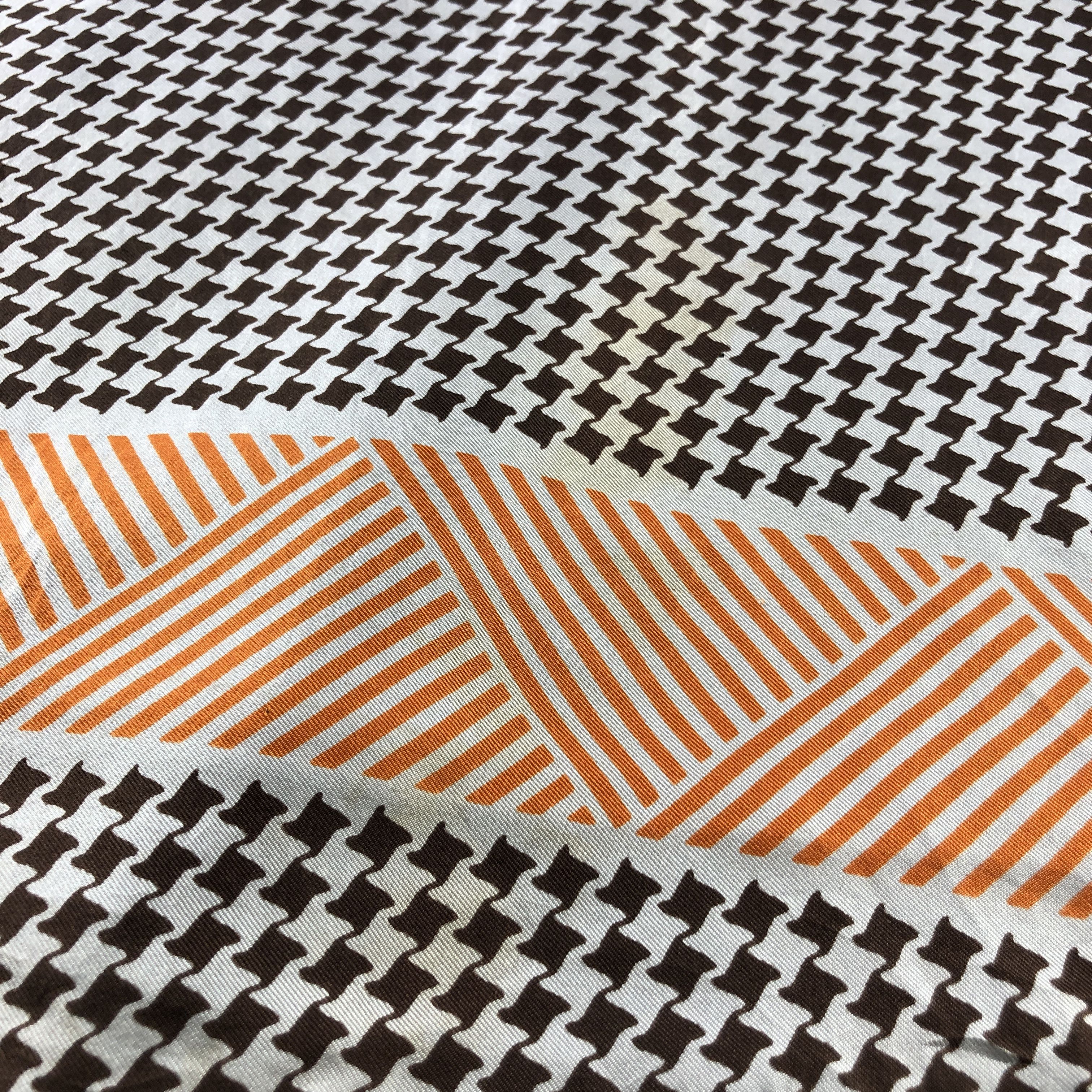 Vintage Vintage Luxury Houndstooth Hand Rolled Silk Scarf M1337 Size ONE SIZE - 6 Thumbnail