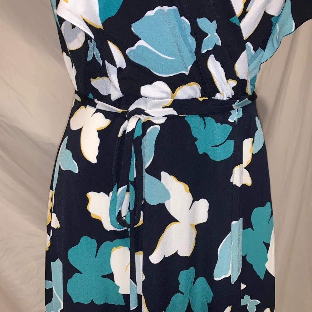 Ann Taylor Ann Taylor Factory Wrap Butterfly Floral Dress, 4 Size M / US 6-8 / IT 42-44 - 6 Thumbnail