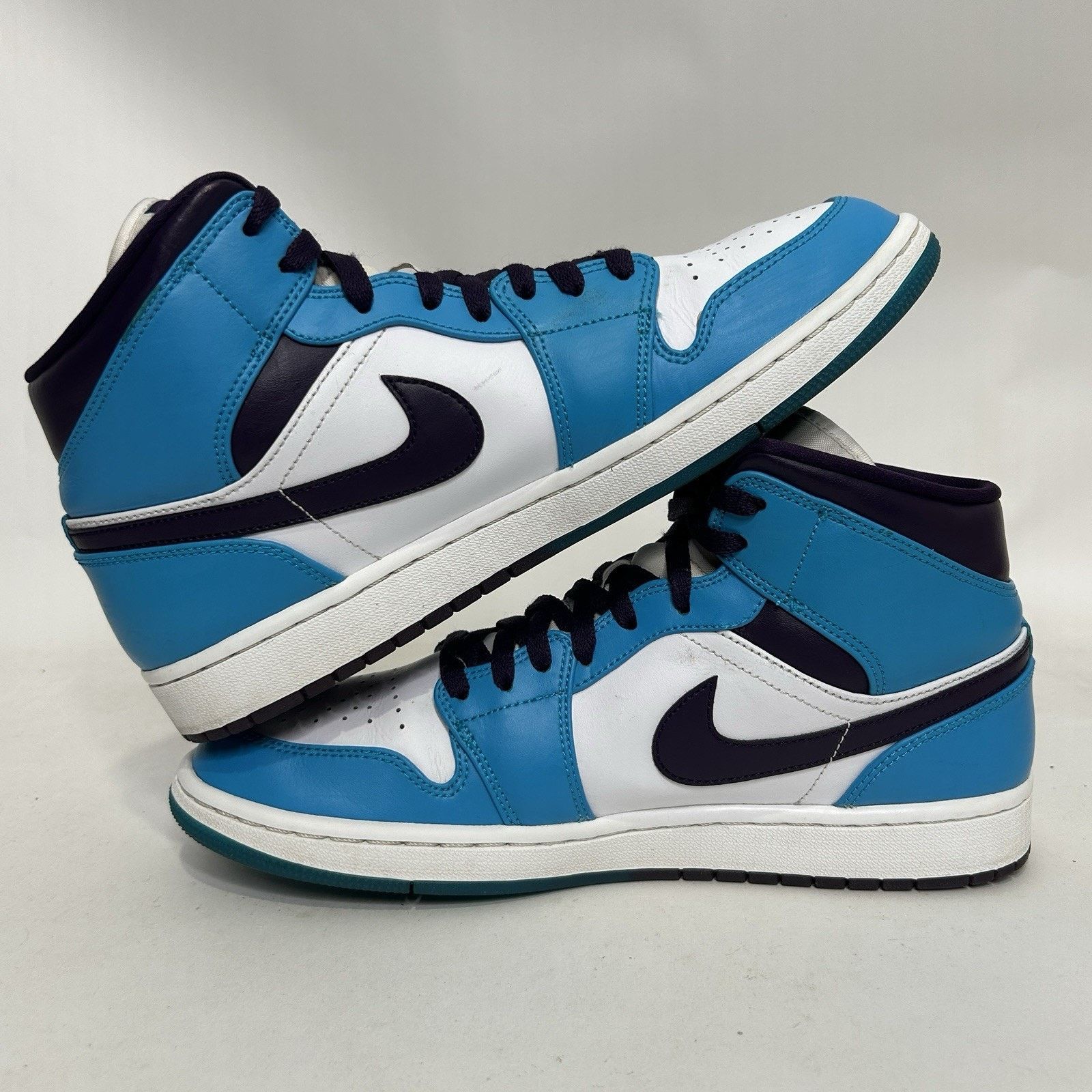 Jordan Brand Nike Air Jordan 1 Mid Retro “Hornets/Purple Blue White” Size US 10.5 / EU 43-44 - 3 Thumbnail