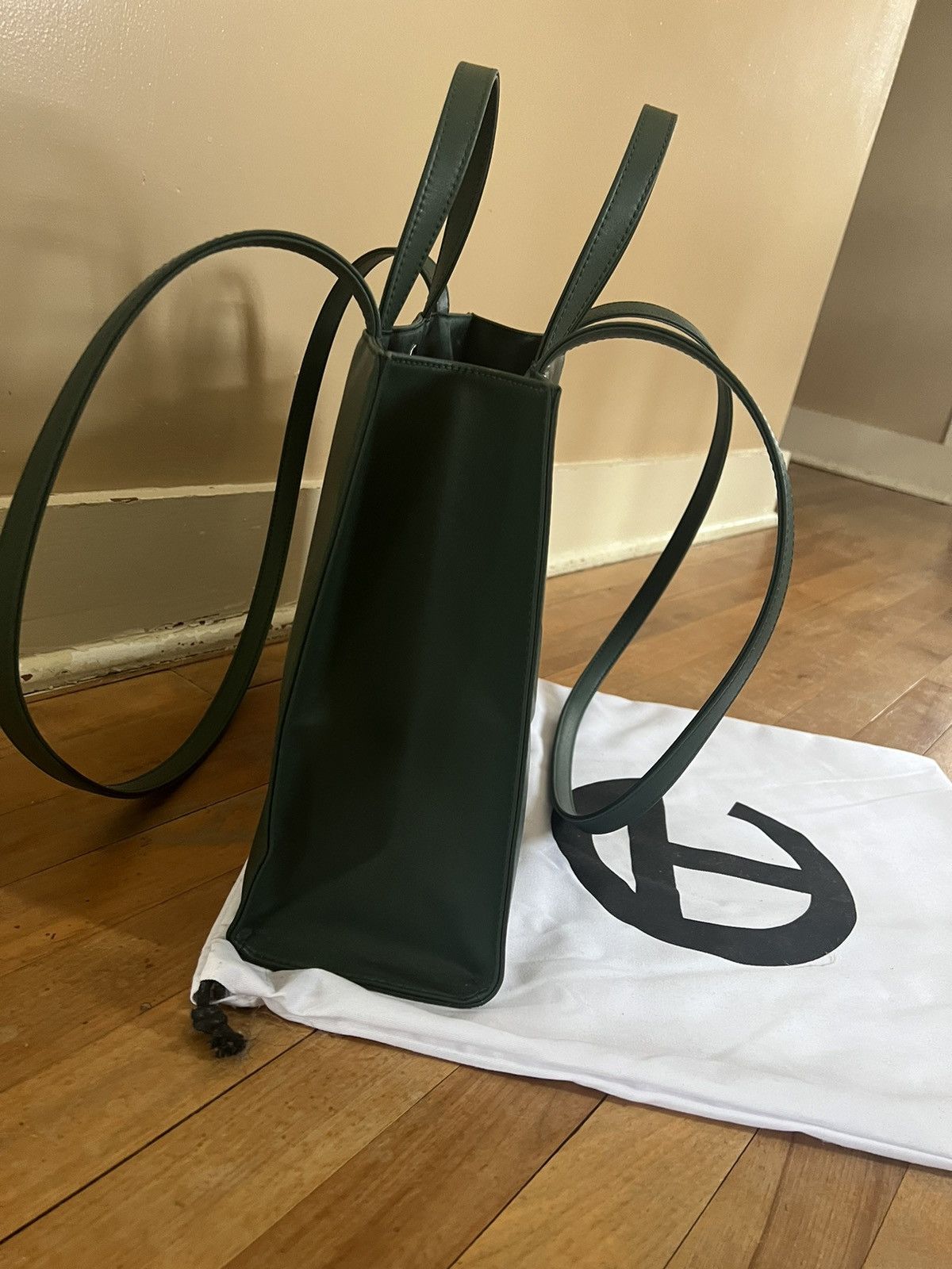 Telfar Like-new Olive green Telfar Bag, size medium Size ONE SIZE - 3 Thumbnail