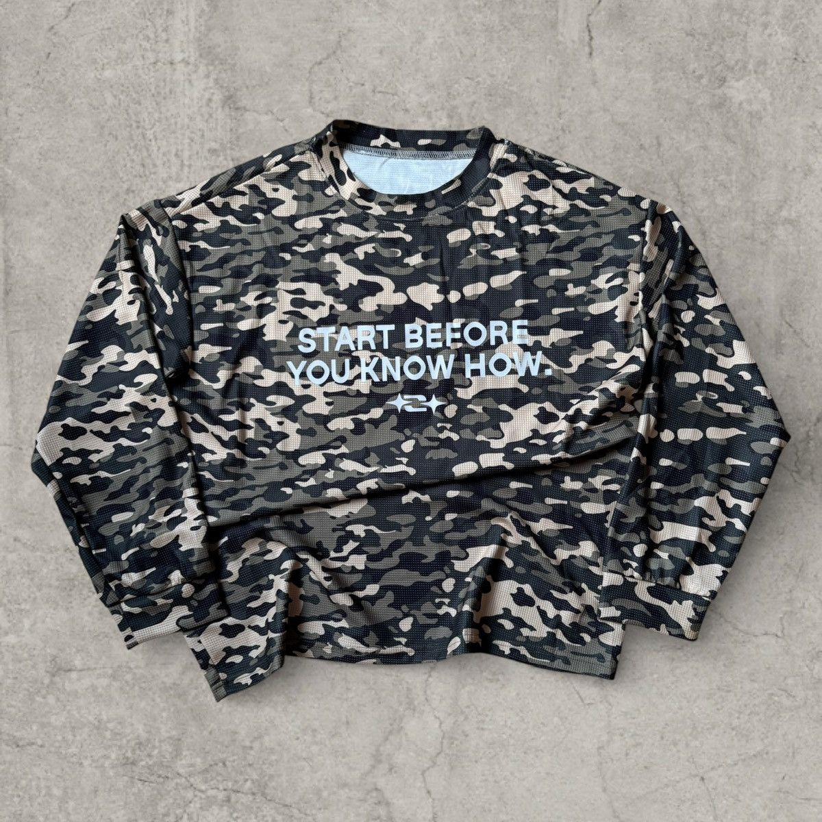 Japanese Brand Vintage style ling sleeve tshirt in camo print. Size L Size US L / EU 52-54 / 3 - 1 Thumbnail