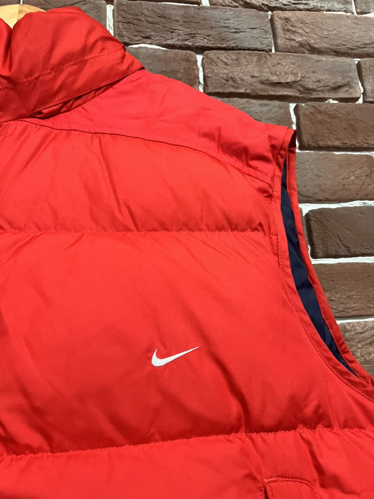 Nike Vintage 00s Nike Swoosh Red Down Puffer Hooded Vest Size XXL Size US XXL / EU 58 / 5 - 4 Thumbnail