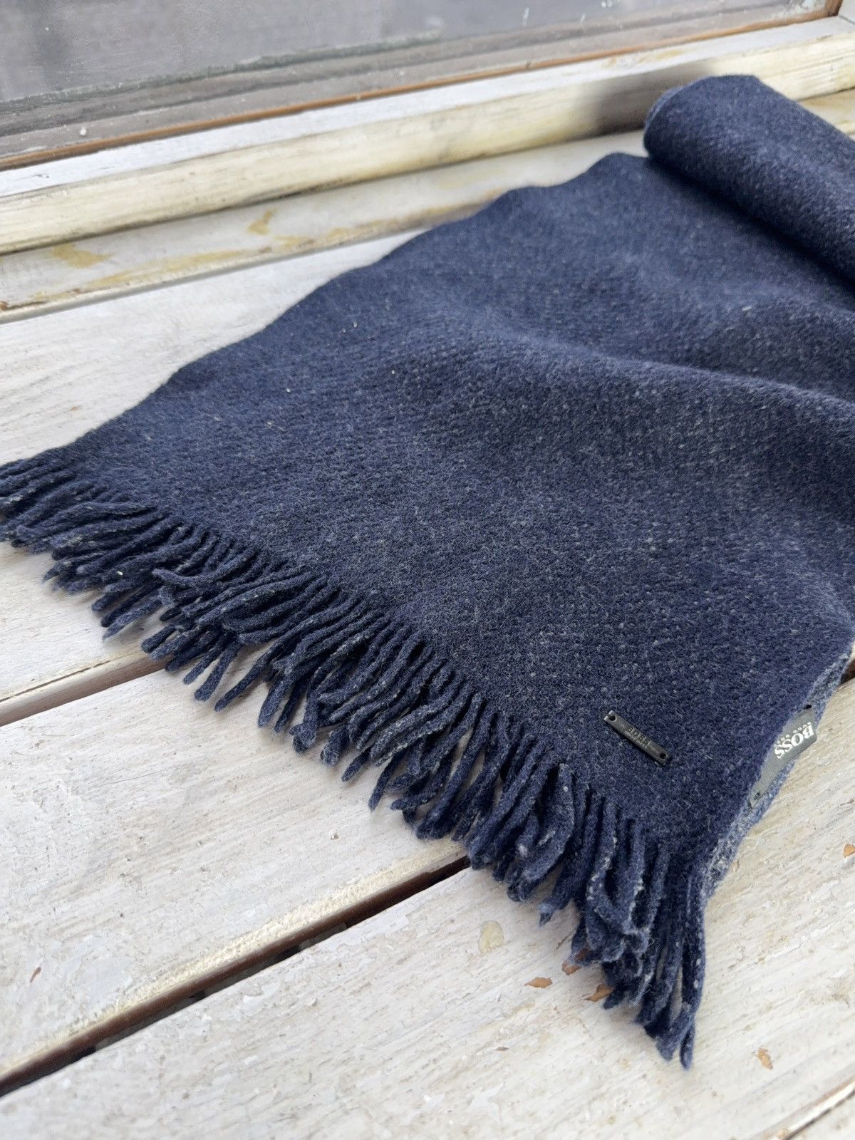Hugo Boss Luxury Retro Hugo Boss Minimal Wool Scarf Dark Blue Size ONE SIZE - 4 Thumbnail