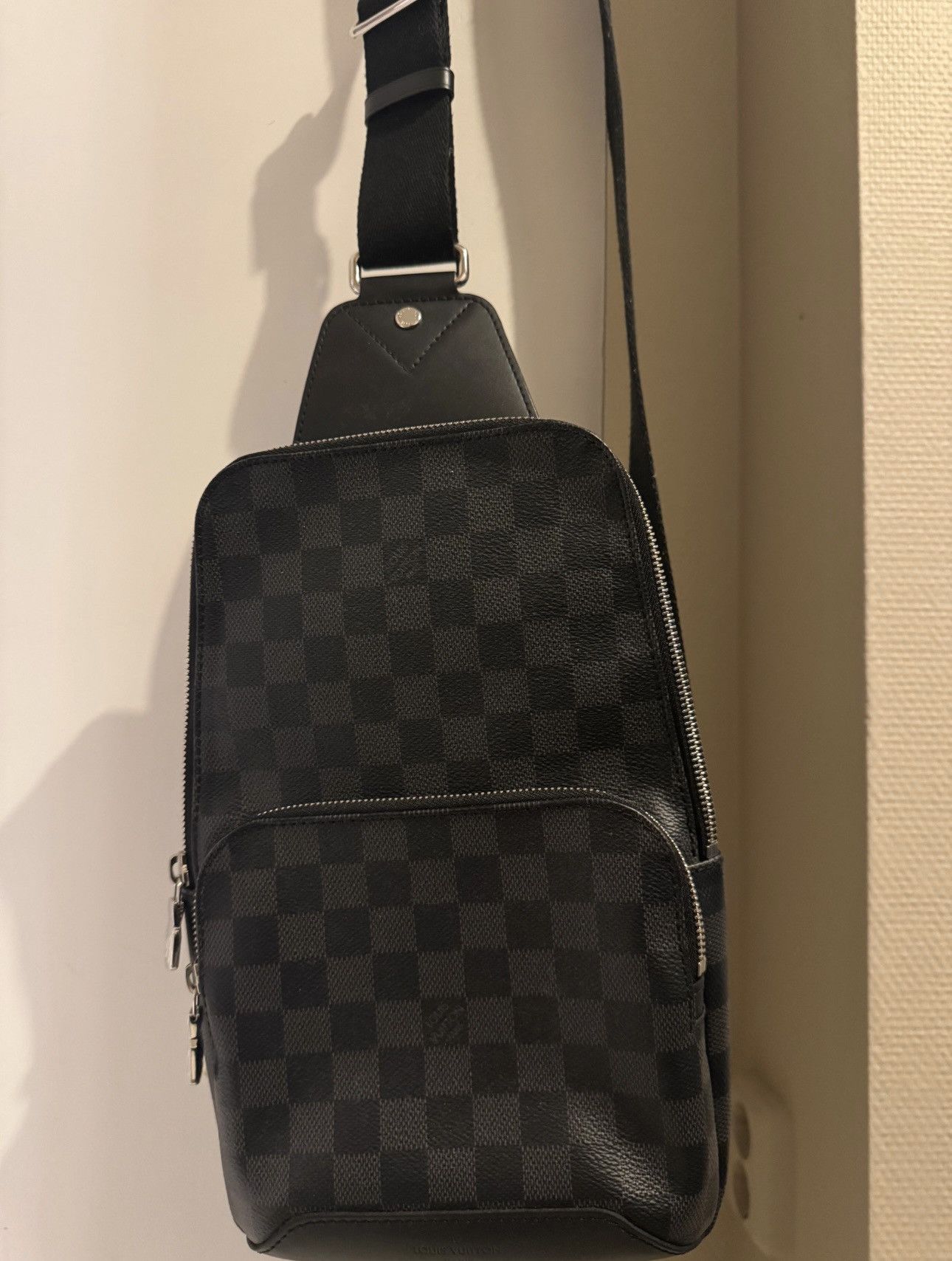 Louis Vuitton Louis Vuitton - Avenue Sling Bag Size ONE SIZE - 4 Thumbnail