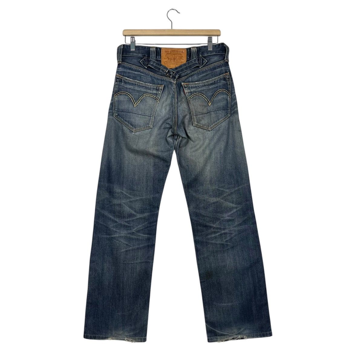 Levi's Vintage Levis Buckle Belt Distressed Denim Jeans Size US 30 / EU 46 - 7 Thumbnail